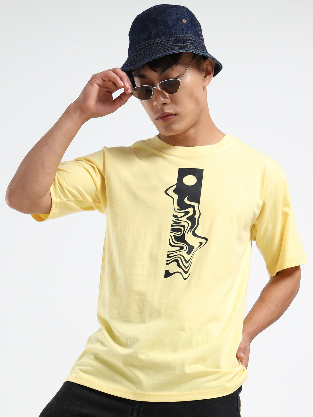Men's Light Yellow Abstract Liquid Graphic T-Shirt