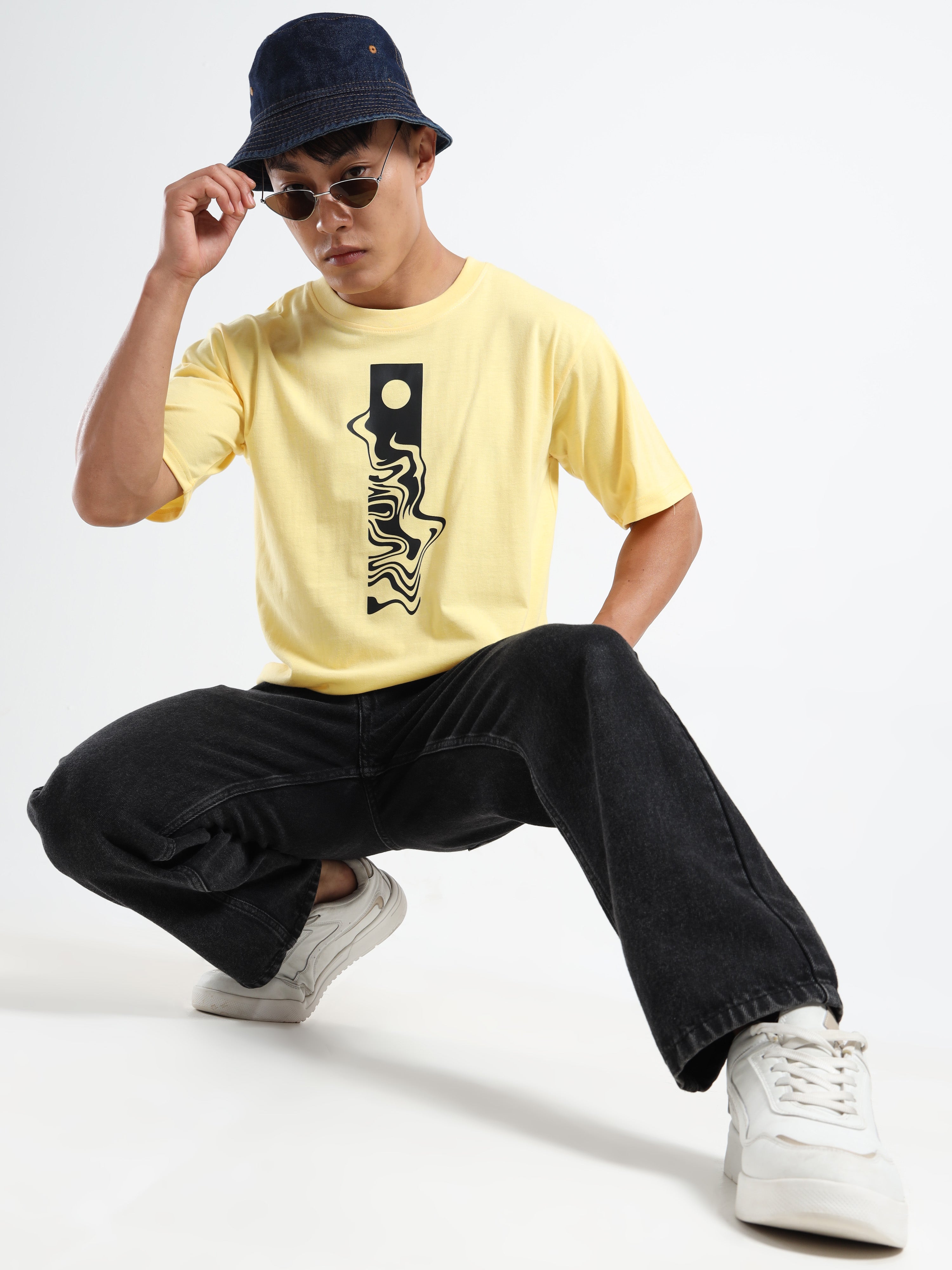 Men's Light Yellow Abstract Liquid Graphic T-Shirt
