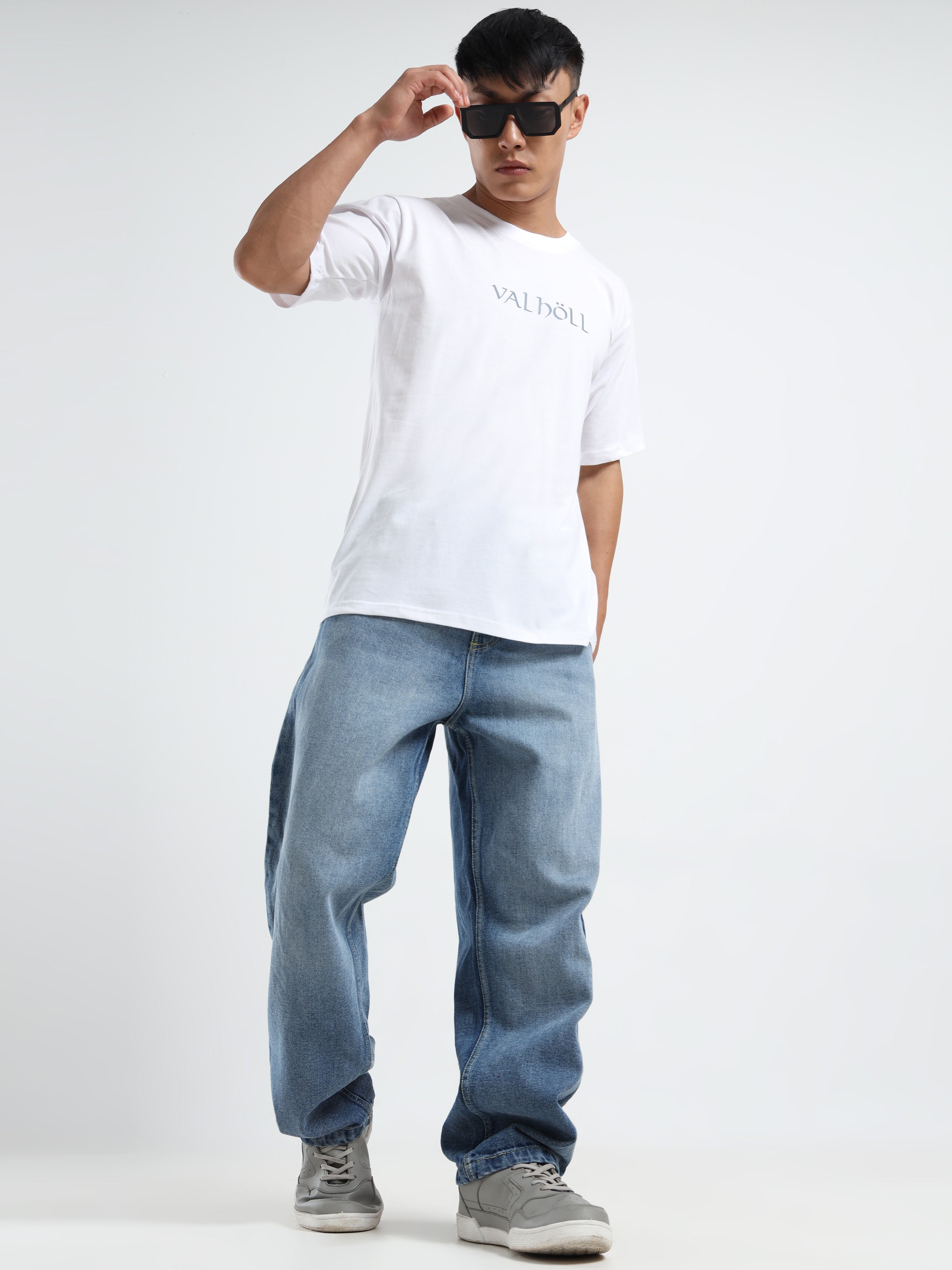 Men's White Minimalist Valhöll T-Shirt