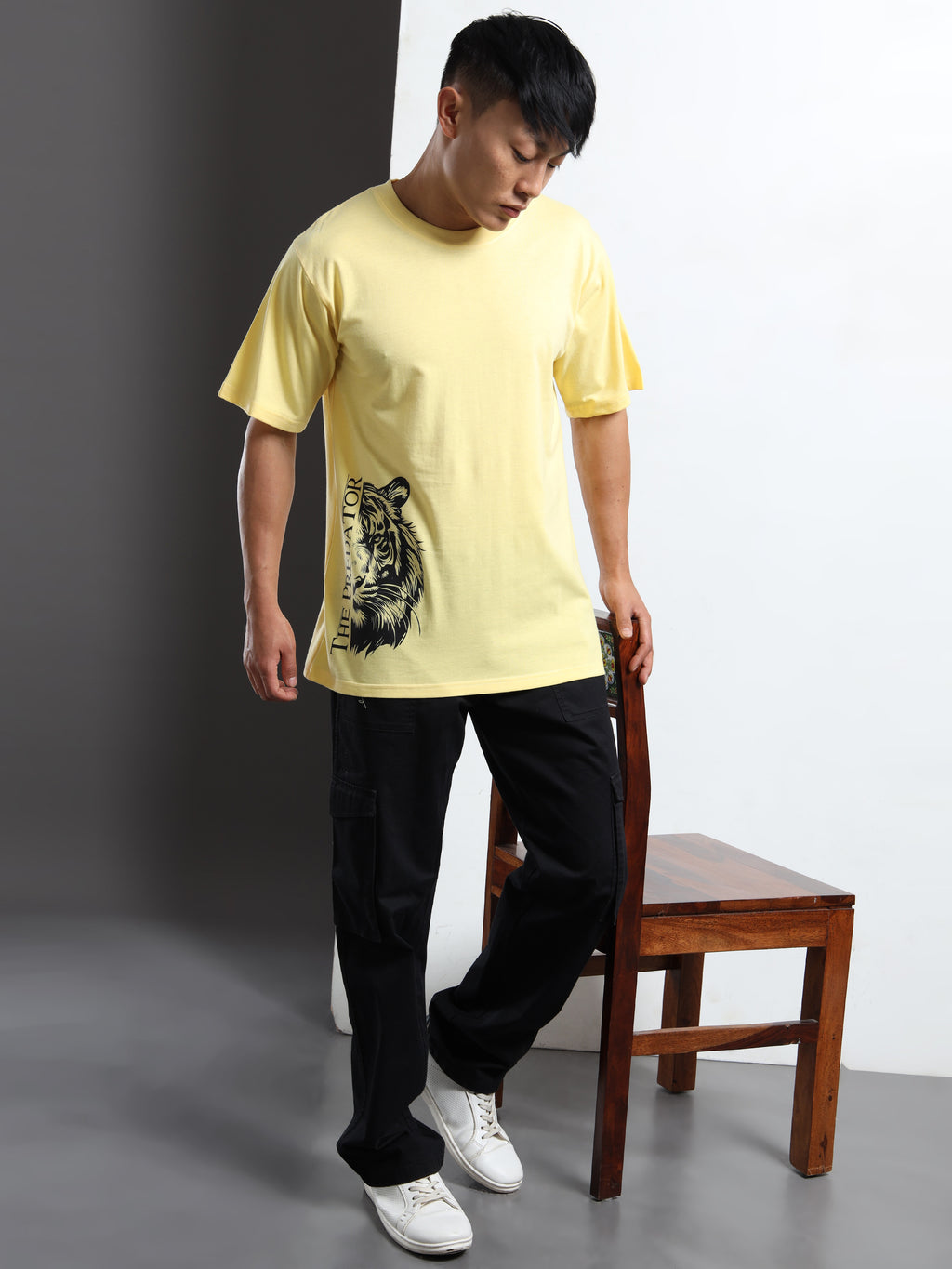 Men's Light Yellow The Predator Tiger Graphic T-Shirt