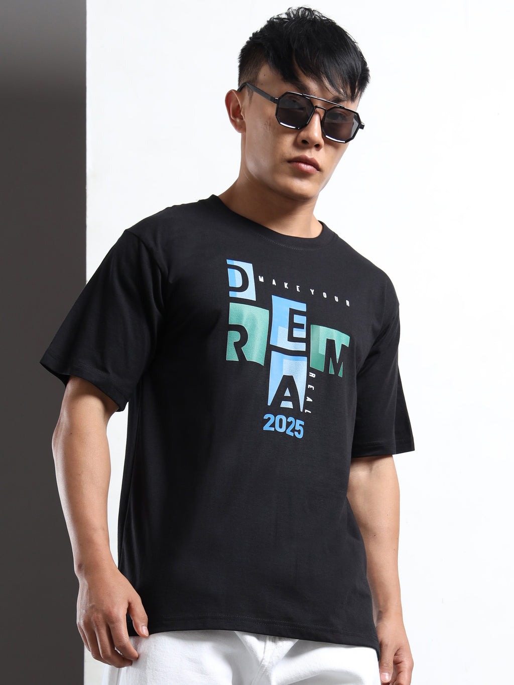 Men's Black and Blue Dream Graphic T-Shirt