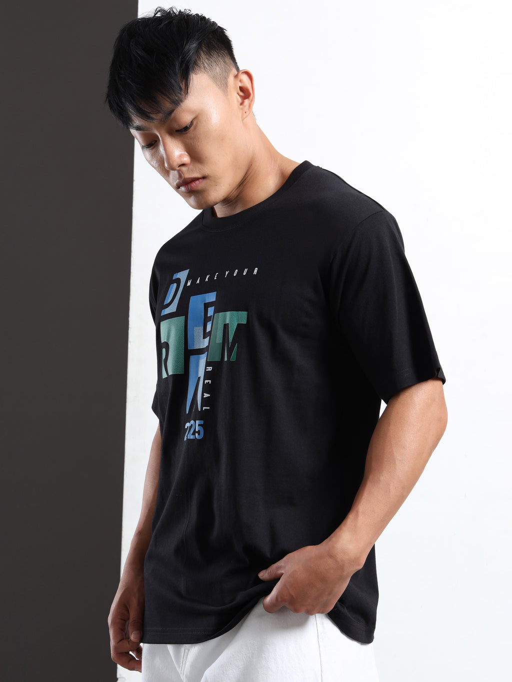 Men's Black and Blue Dream Graphic T-Shirt
