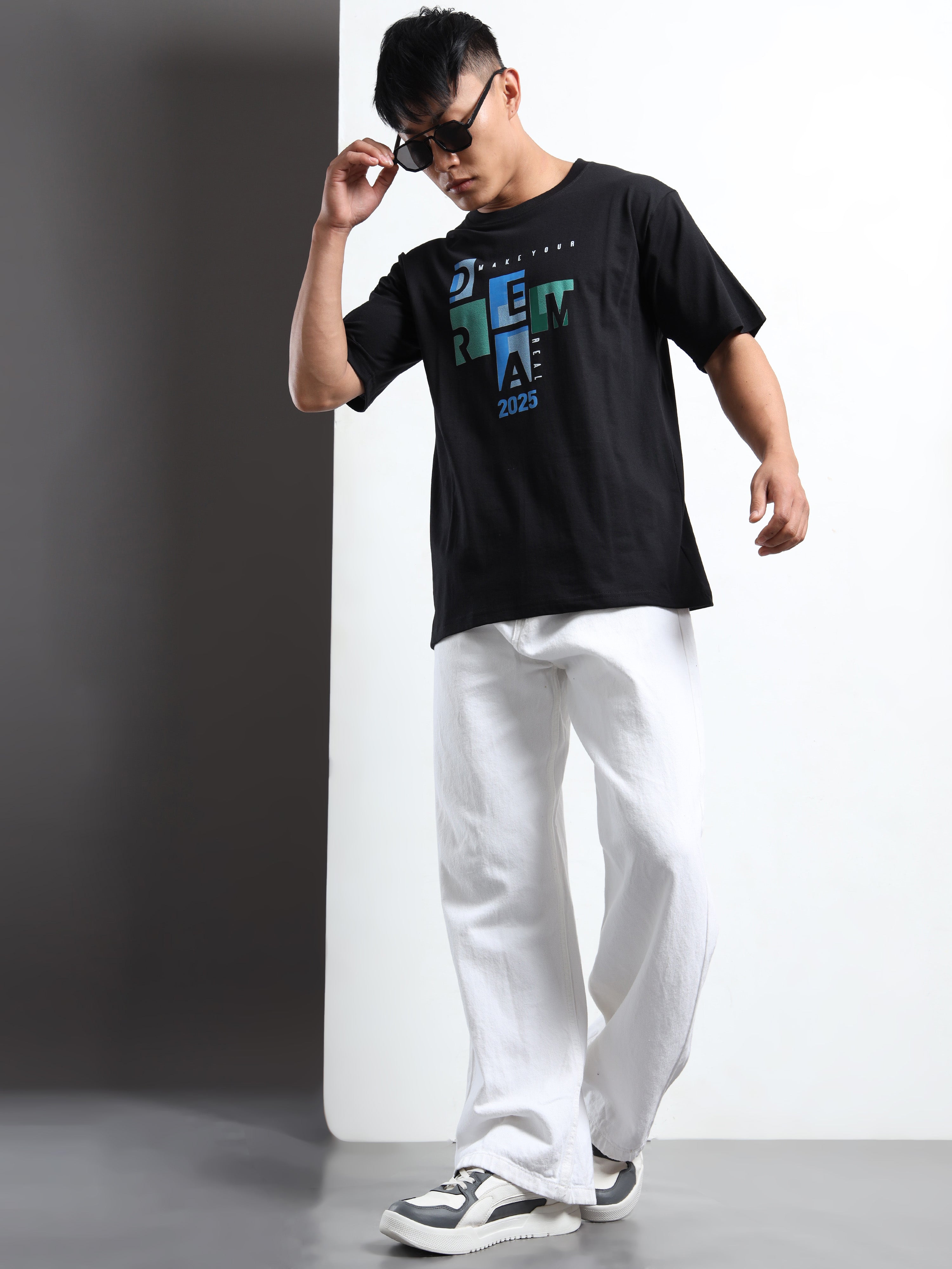 Men's Black and Blue Dream Graphic T-Shirt