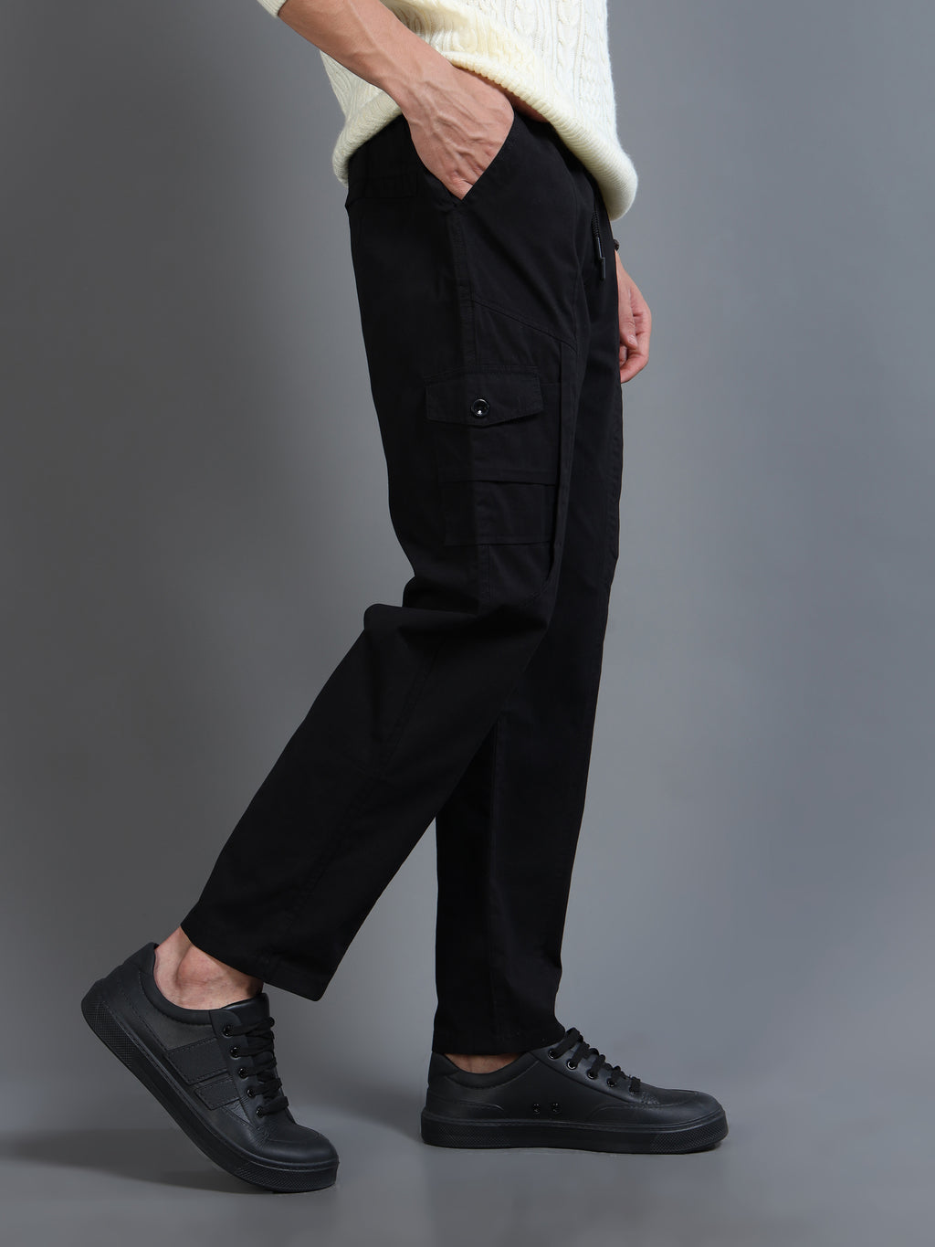Men Slim Fit Black Cargo Trousers