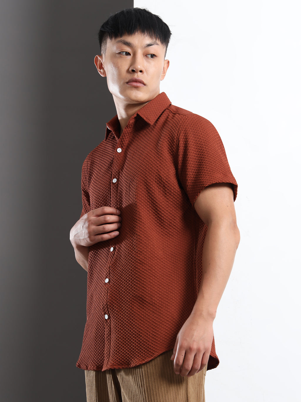 Men's Brown Geometric Textured Short Sleeve Casual Shirt