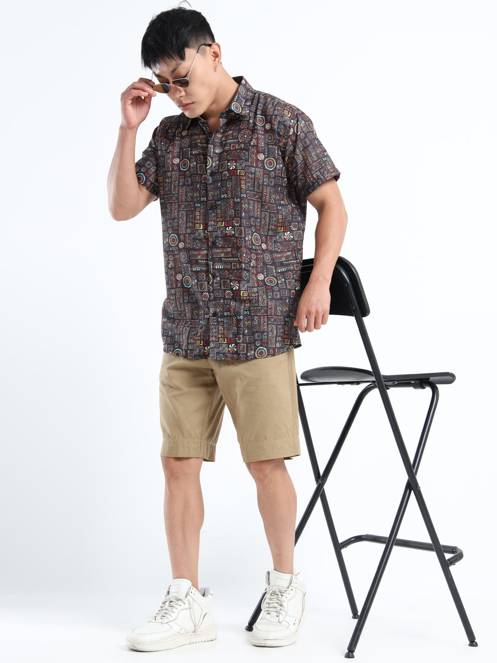 Men's Slim Fit Black Multi-Colour Geometric Printed Casual Shirt