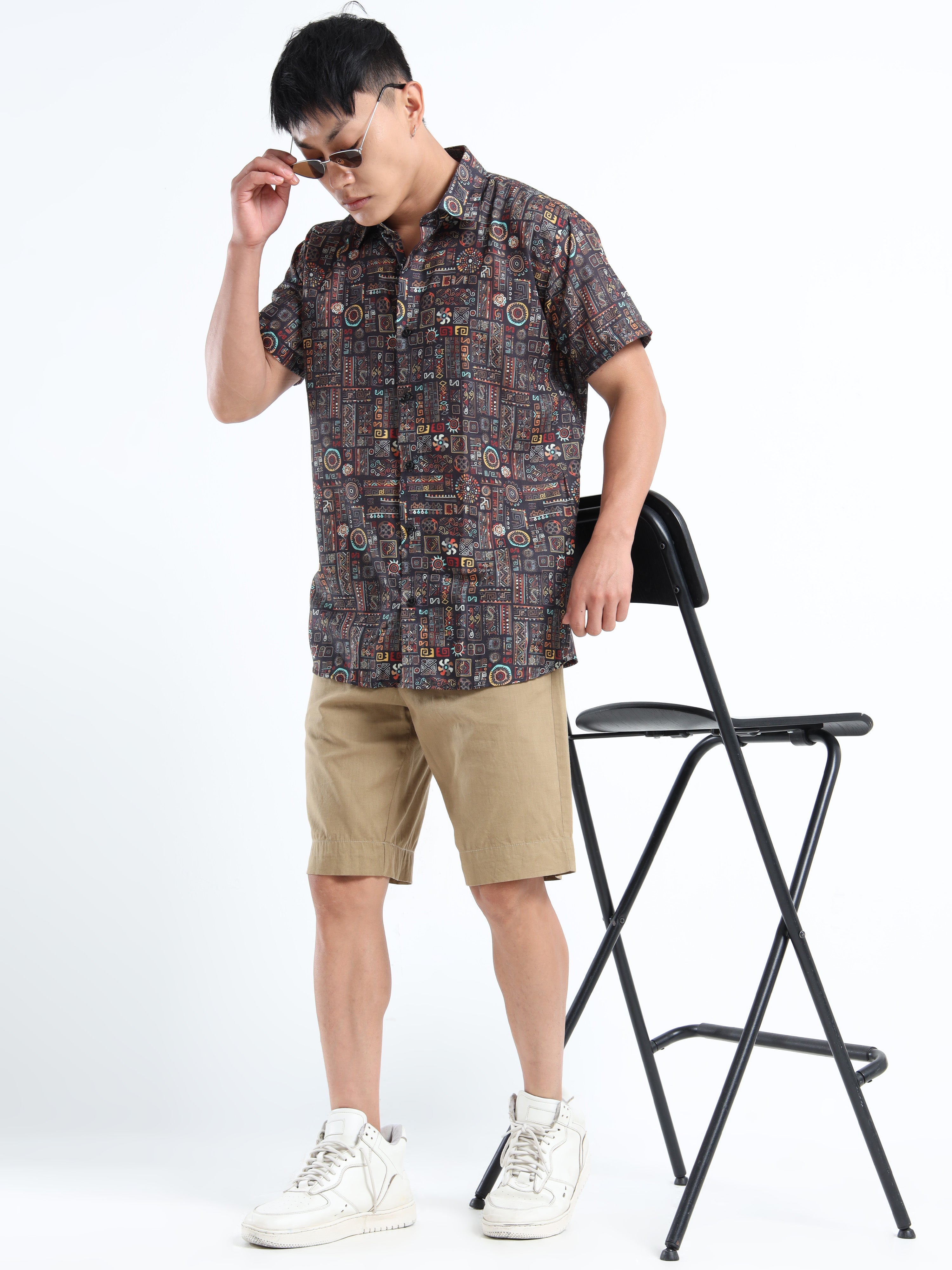 Men's Slim Fit Black Multi-Colour Geometric Printed Casual Shirt