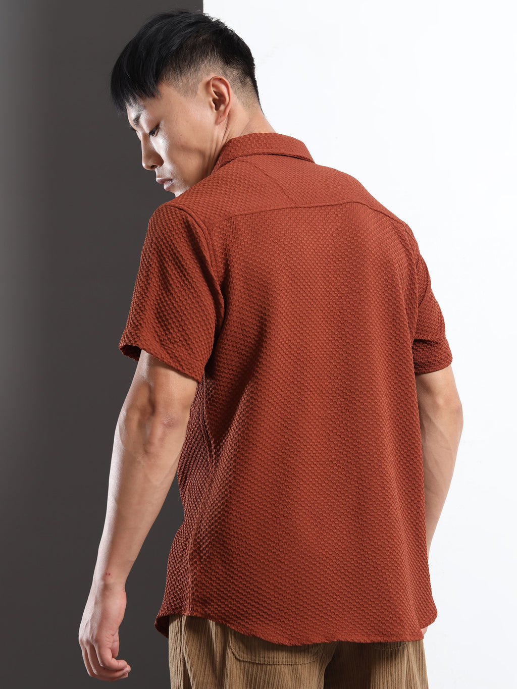Men's Brown Geometric Textured Short Sleeve Casual Shirt
