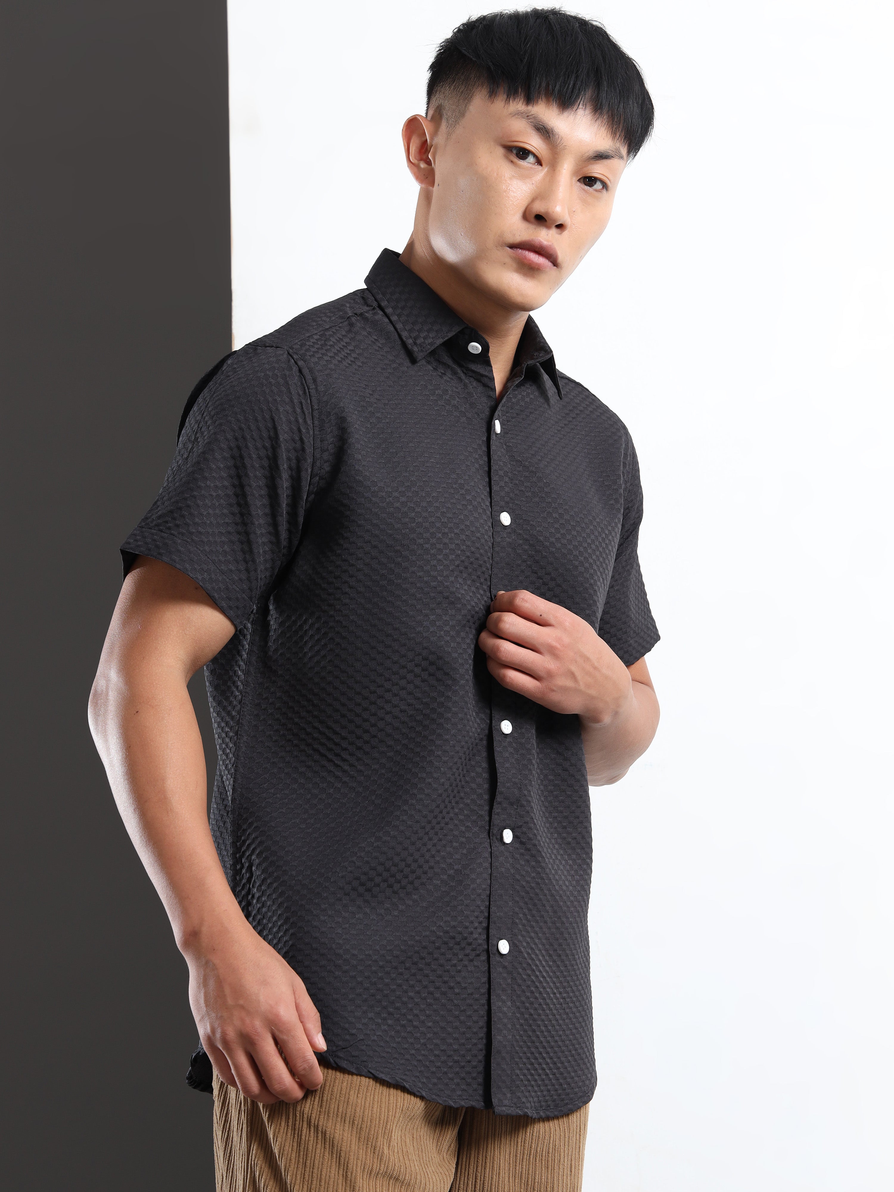 Men's Black Geometric Textured Short Sleeve Casual Shirt