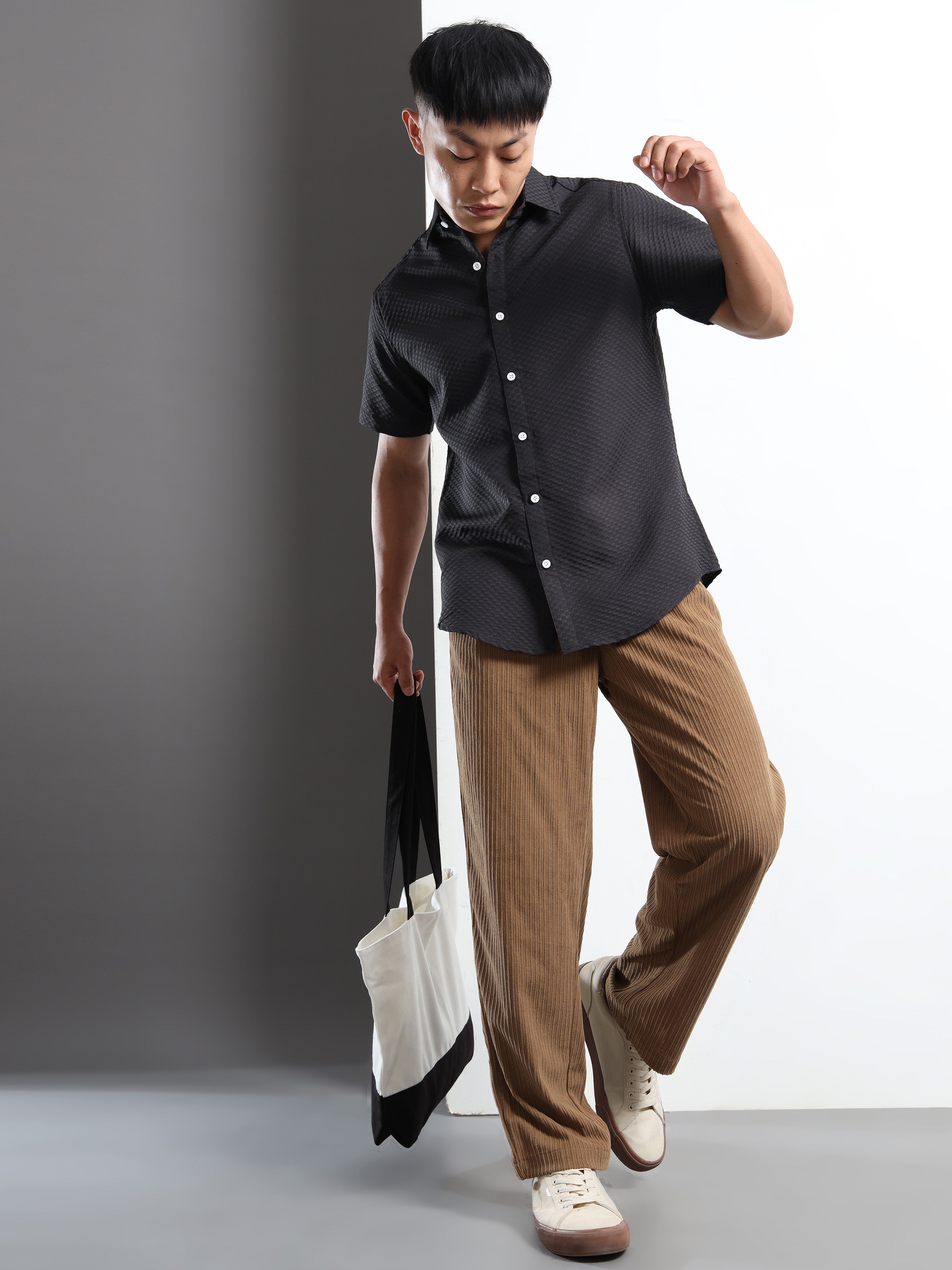 Men's Black Geometric Textured Short Sleeve Casual Shirt
