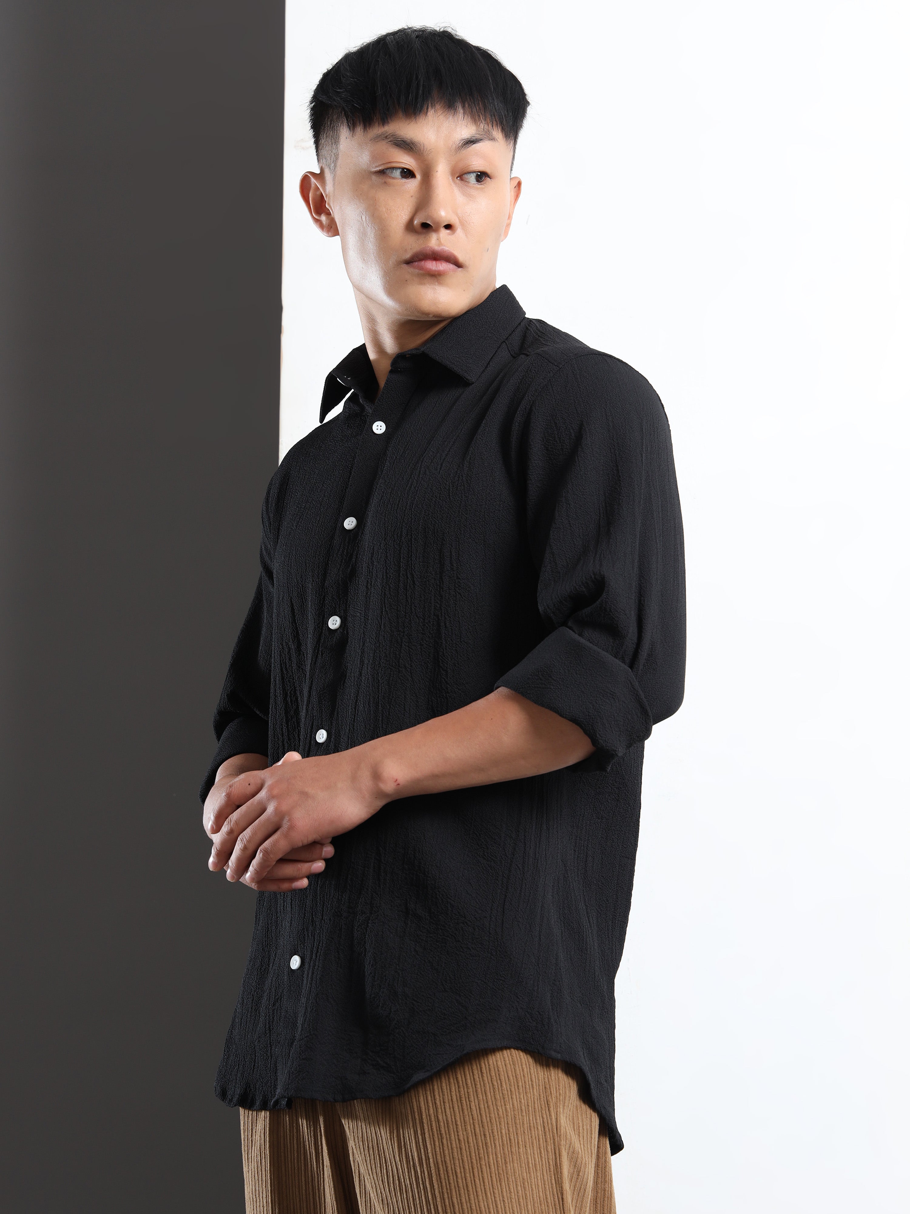 Men’s Black Textured Casual Button-Down Shirt