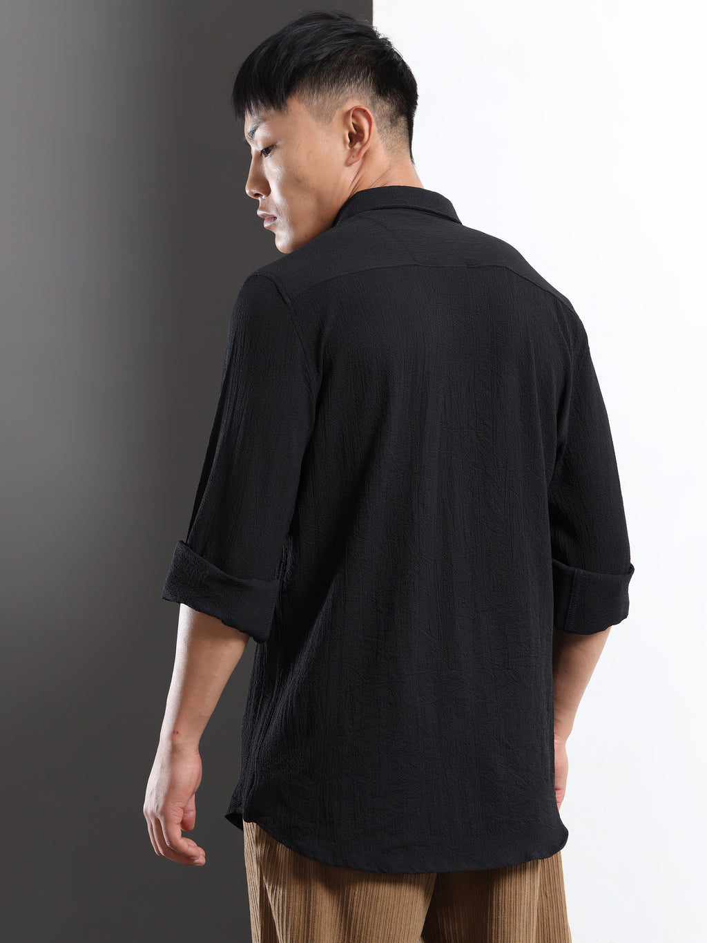 Men’s Black Textured Casual Button-Down Shirt