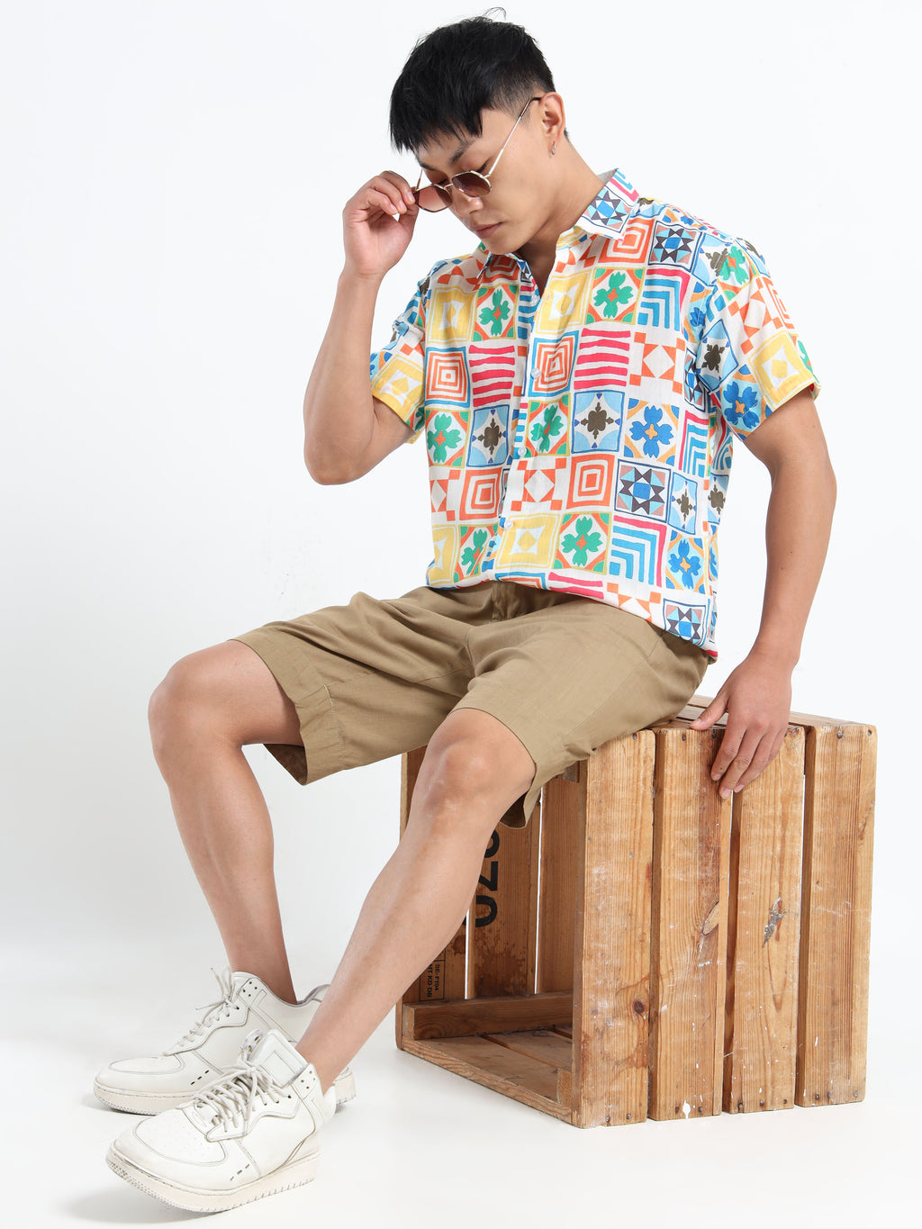 Men's Slim Fit Multi-Colour Geometric Printed Casual Shirt