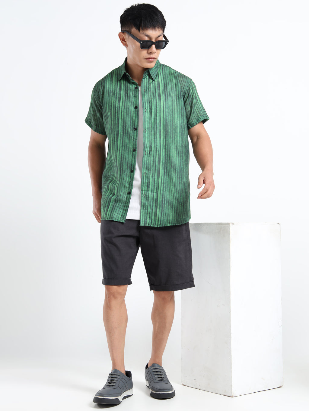 Men's Slim Fit Green Vertical Stripe Printed Casual Shirt