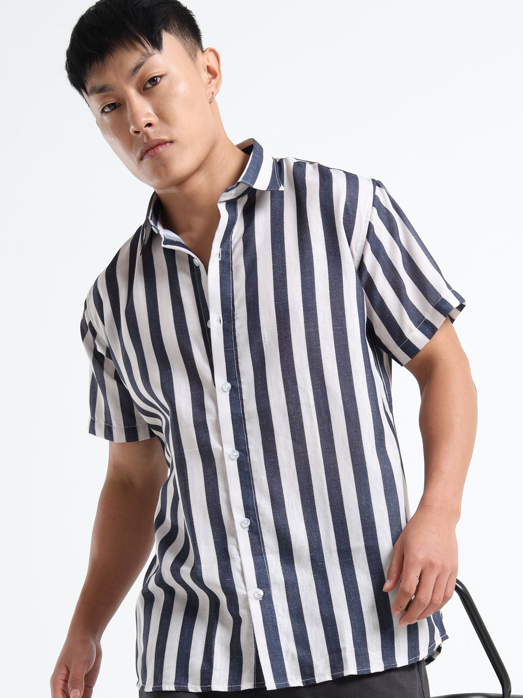 Men's White and Navy Bold Stripe Short Sleeve Shirt