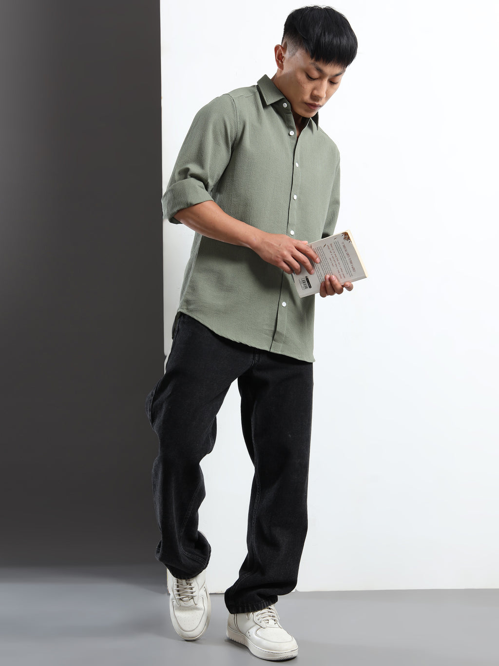 Men’s Olive Green Textured Casual Button-Down Shirt