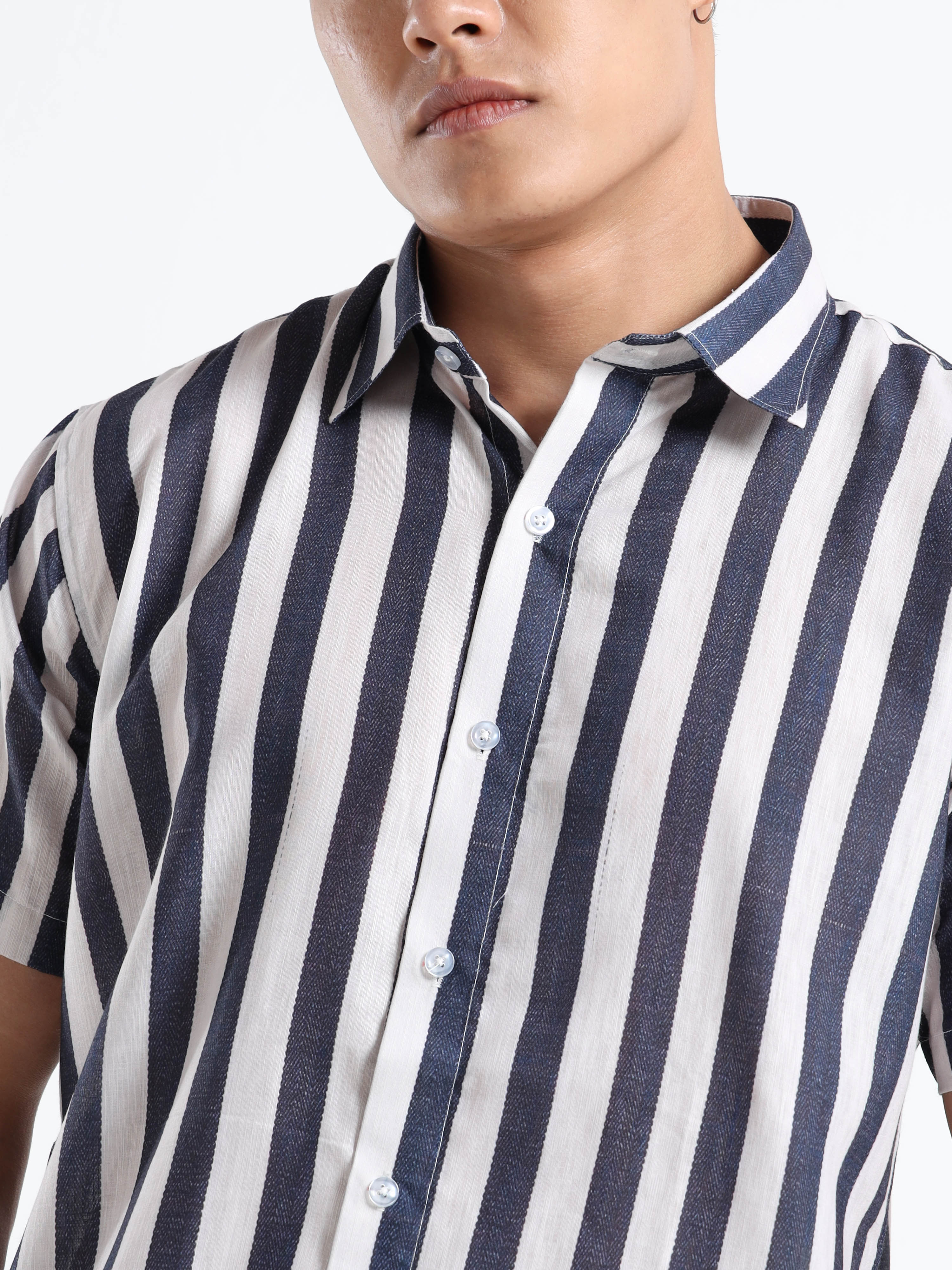 Men's White and Navy Bold Stripe Short Sleeve Shirt