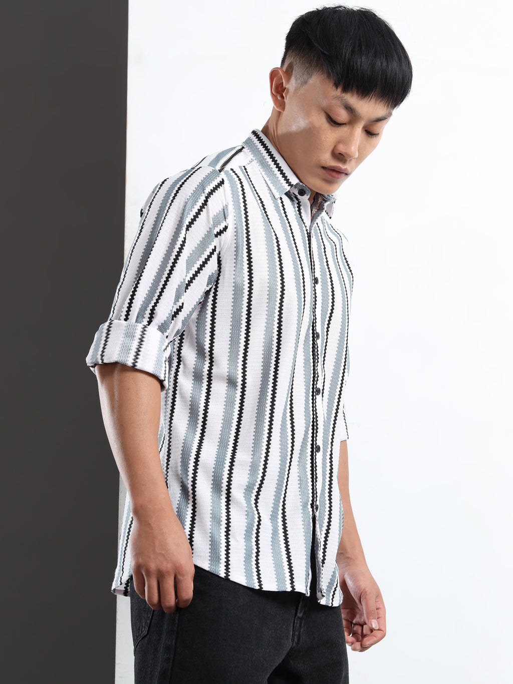 Men’s Grey-White Striped Textured Shirt