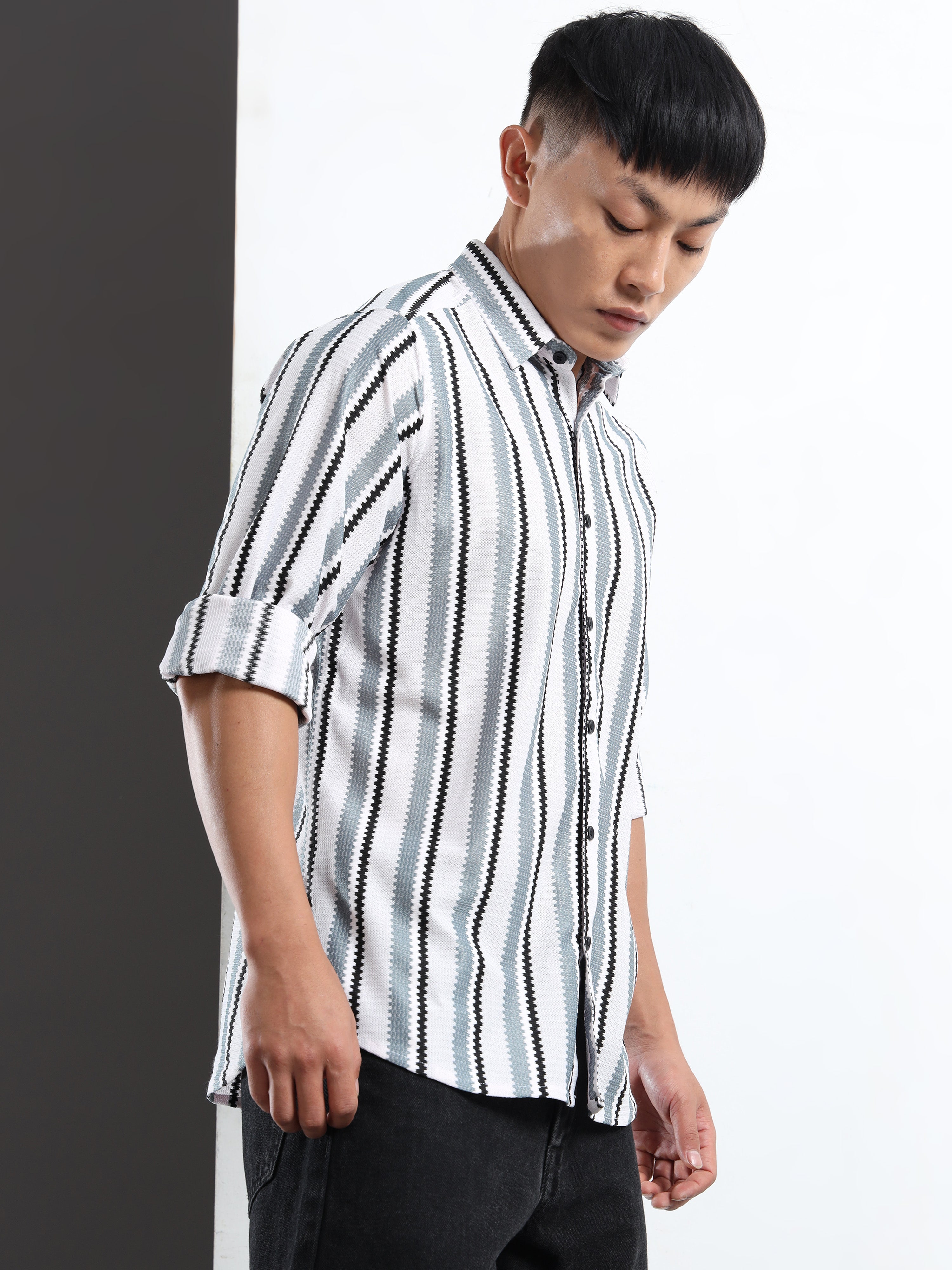 Men’s Grey-White Striped Textured Shirt
