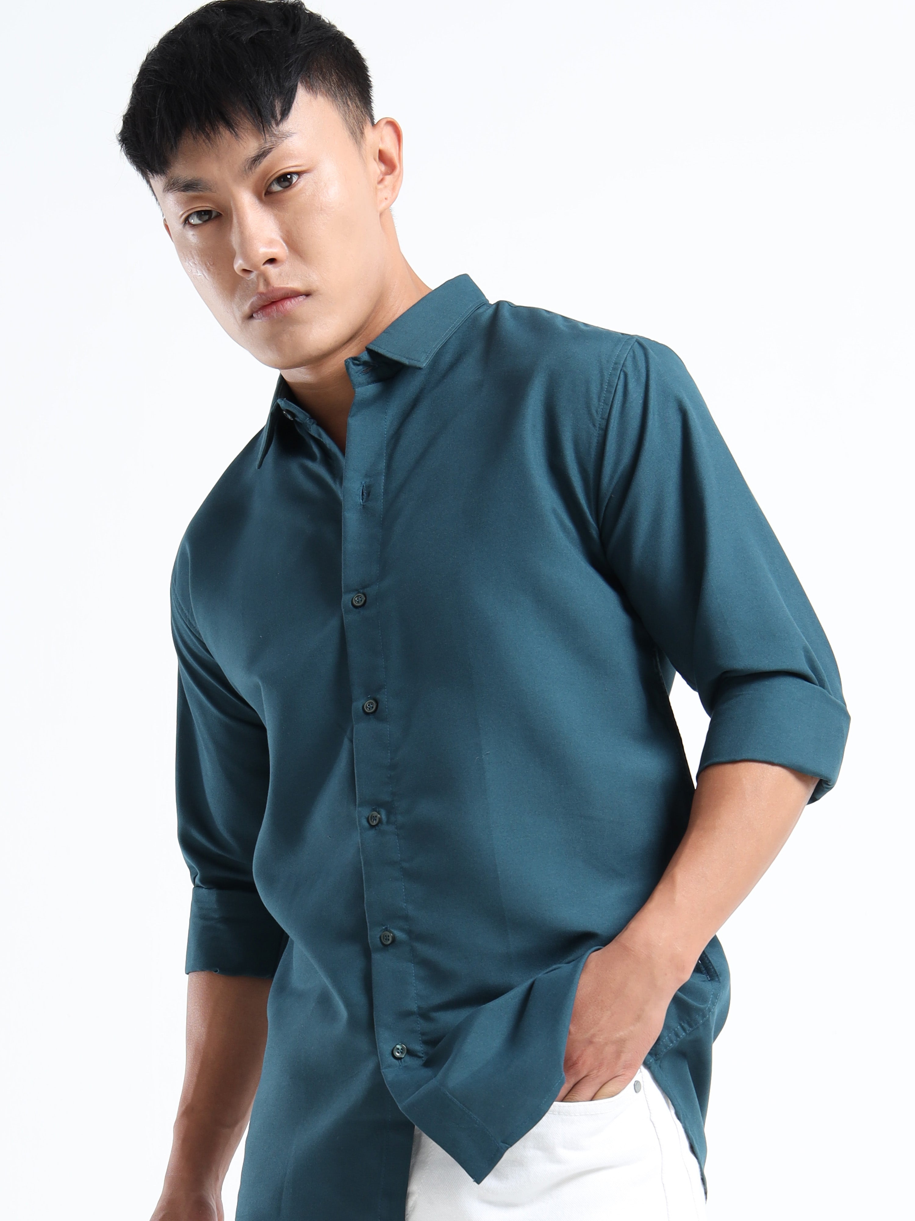 Royal Blue Men Slim Fit Casual Solid Shirt