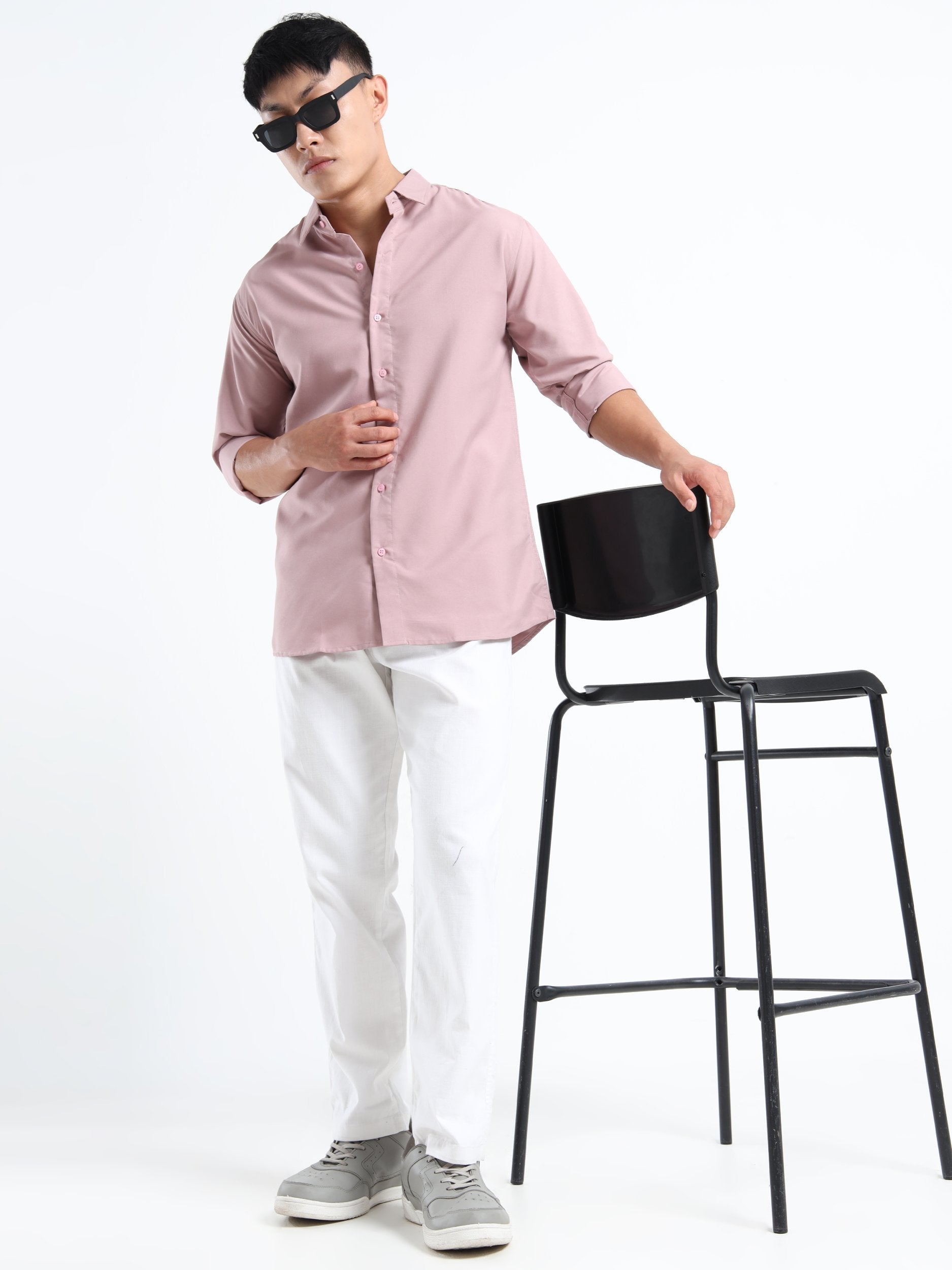 Light Purple Men Slim Fit Casual Solid Shirt