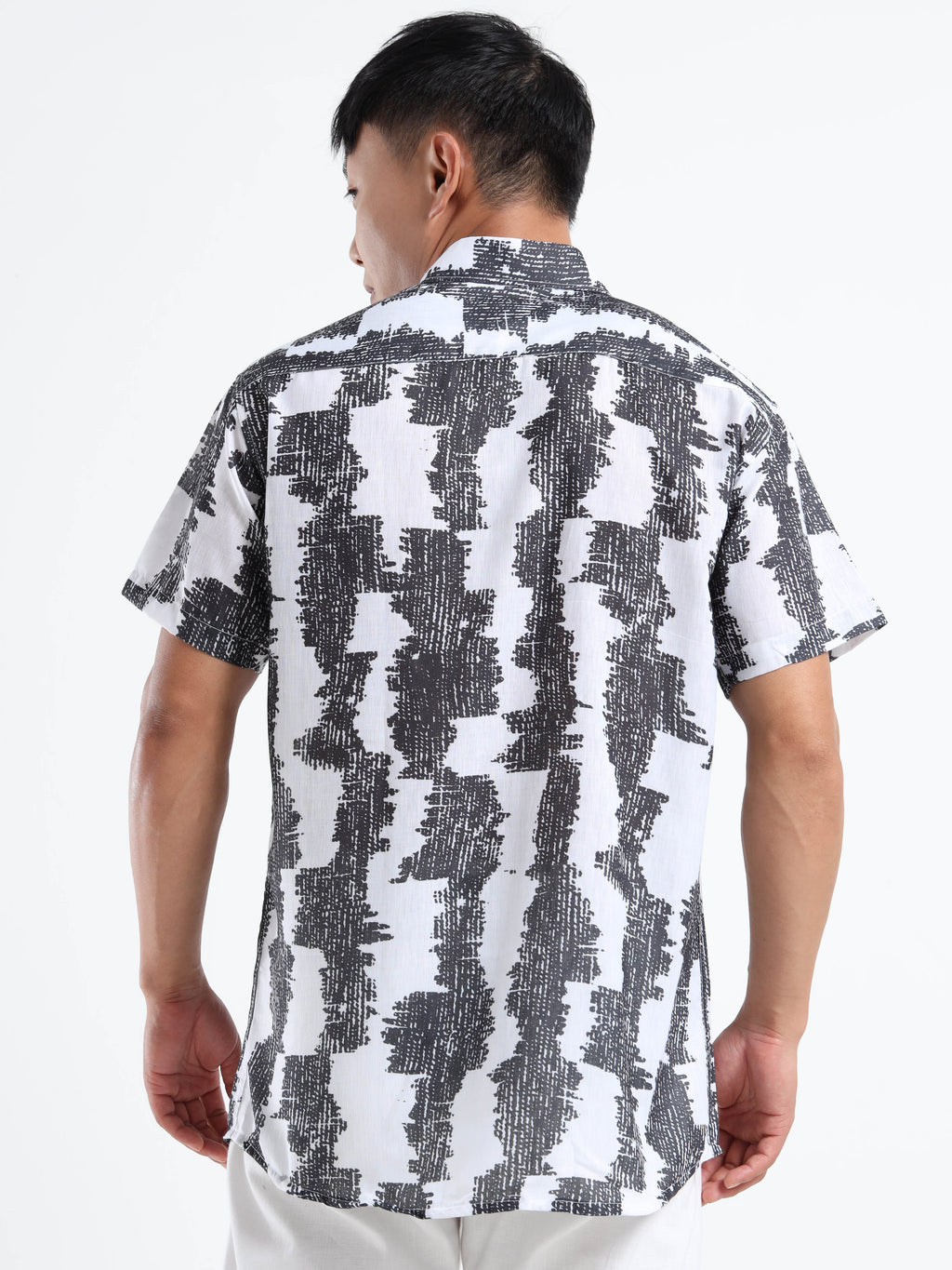 Men's Slim Fit White Black Textured Printed Casual Shirt