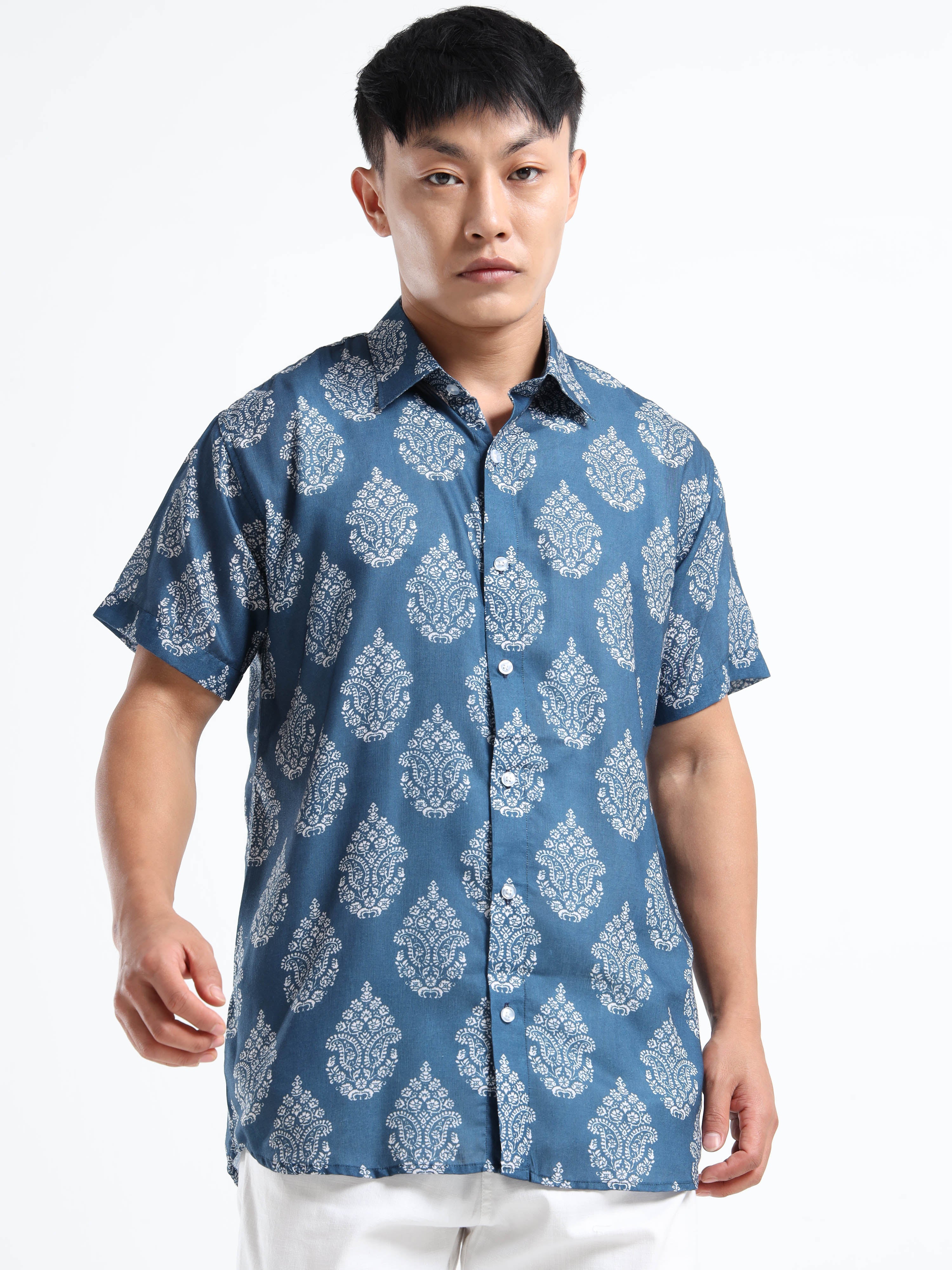 Men's Dusty Blue Medallion Print Short Sleeve Shirt
