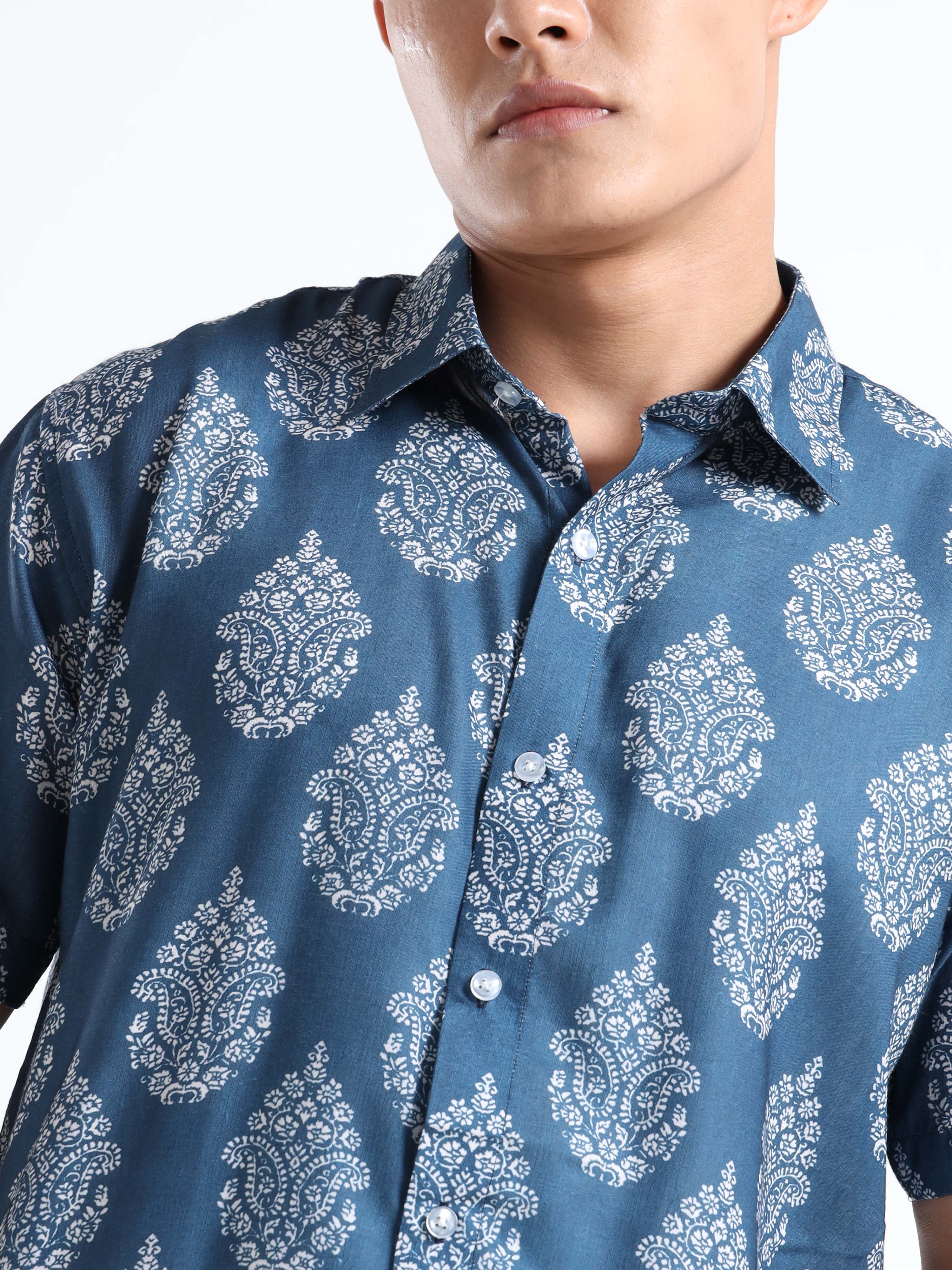 Men's Dusty Blue Medallion Print Short Sleeve Shirt
