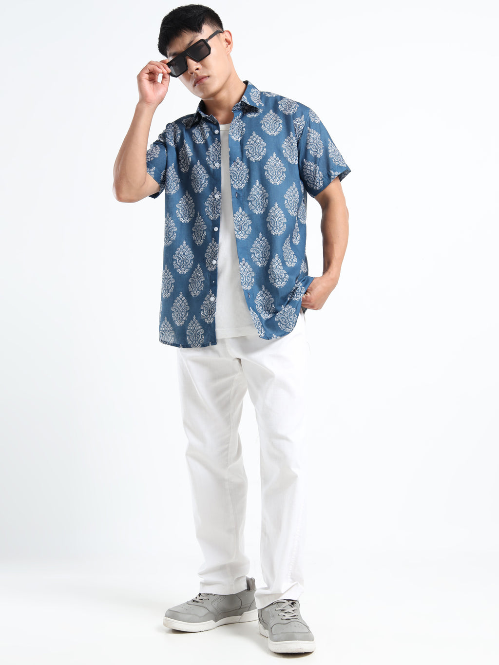 Men's Dusty Blue Medallion Print Short Sleeve Shirt