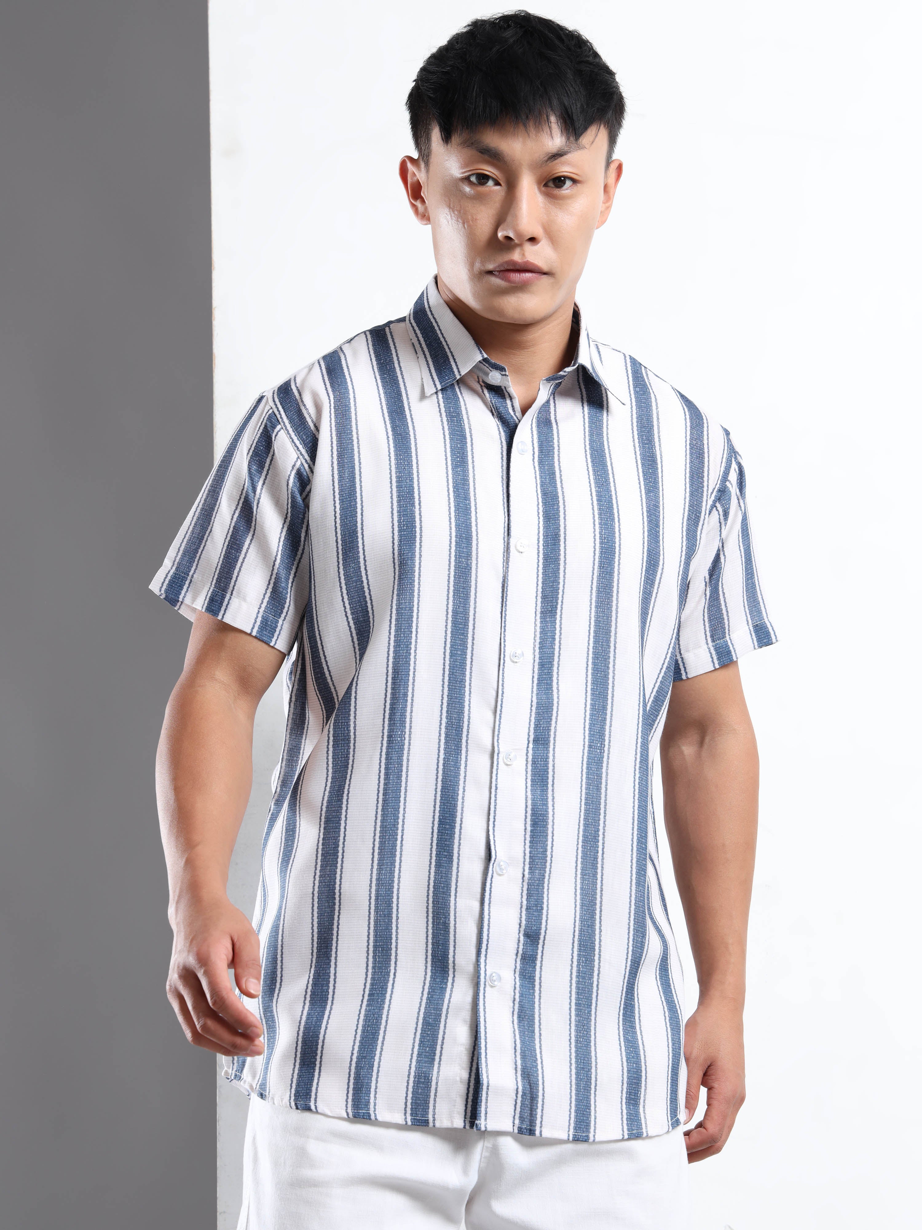 Men's White and Blue Textured Vertical Stripe Short Sleeve Shirt