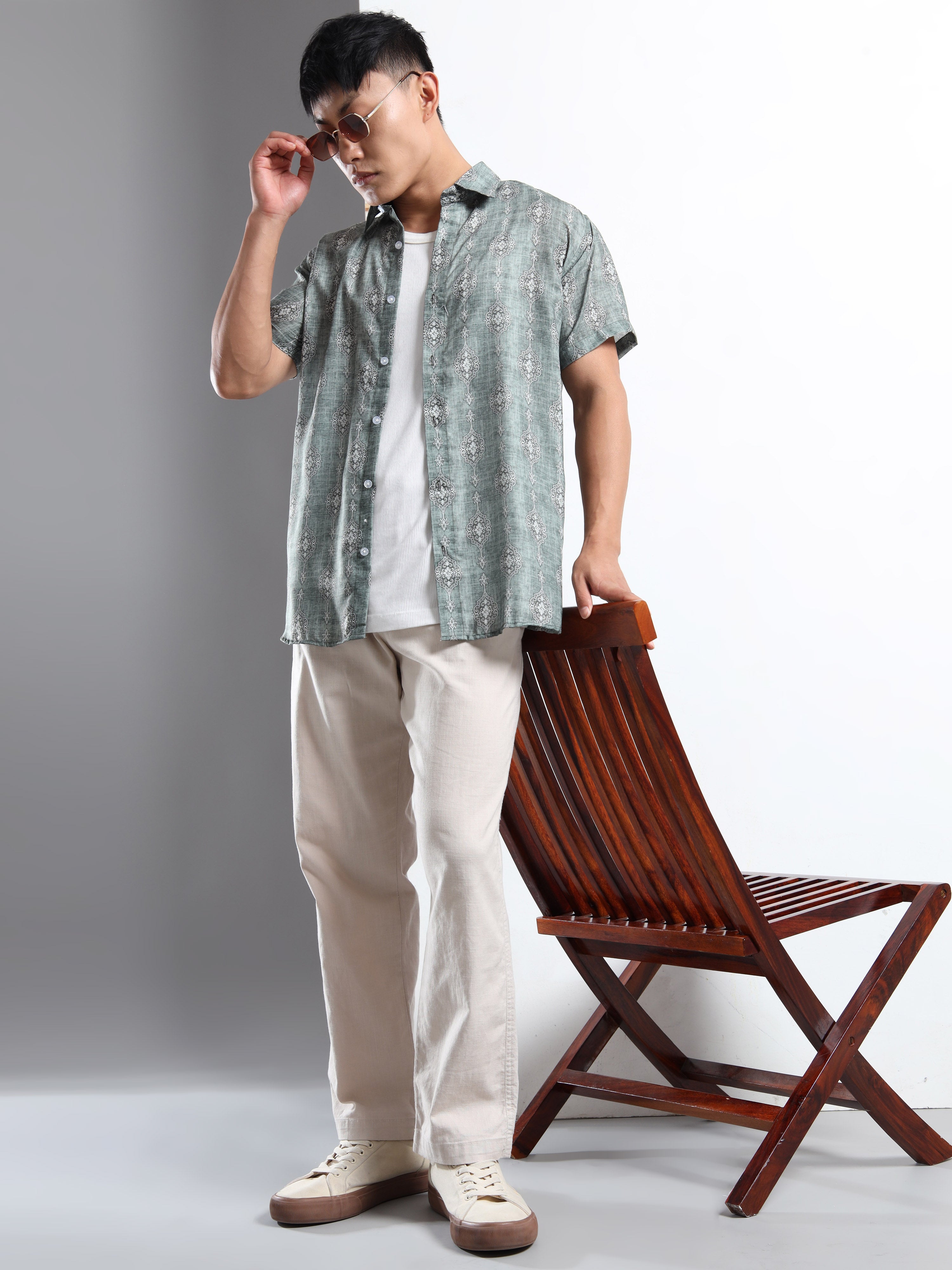 Men's Slim Fit Muted Green Damask Motif Printed Casual Shirt