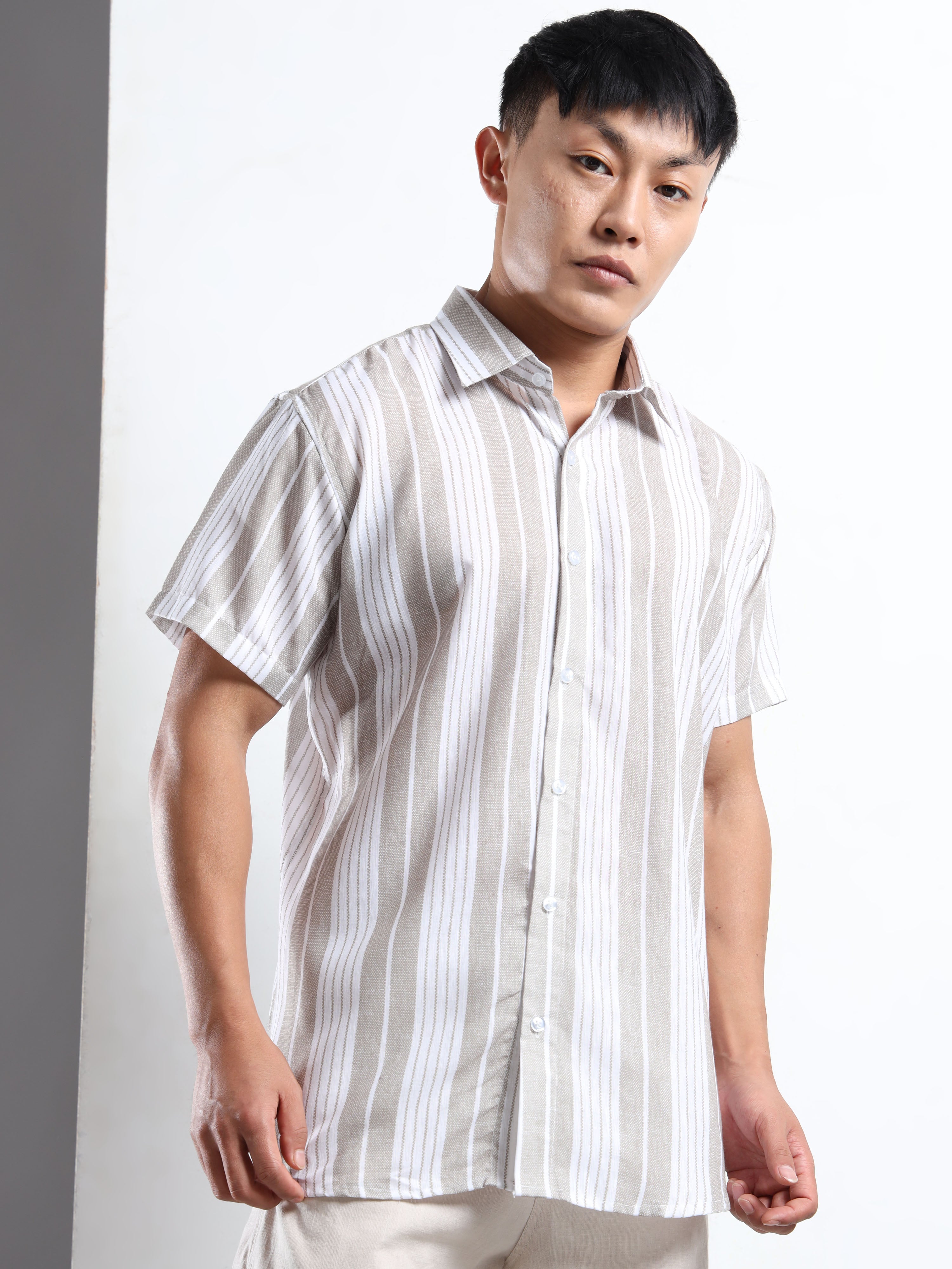 Men's Gray and White Stripe Short Sleeve Shirt