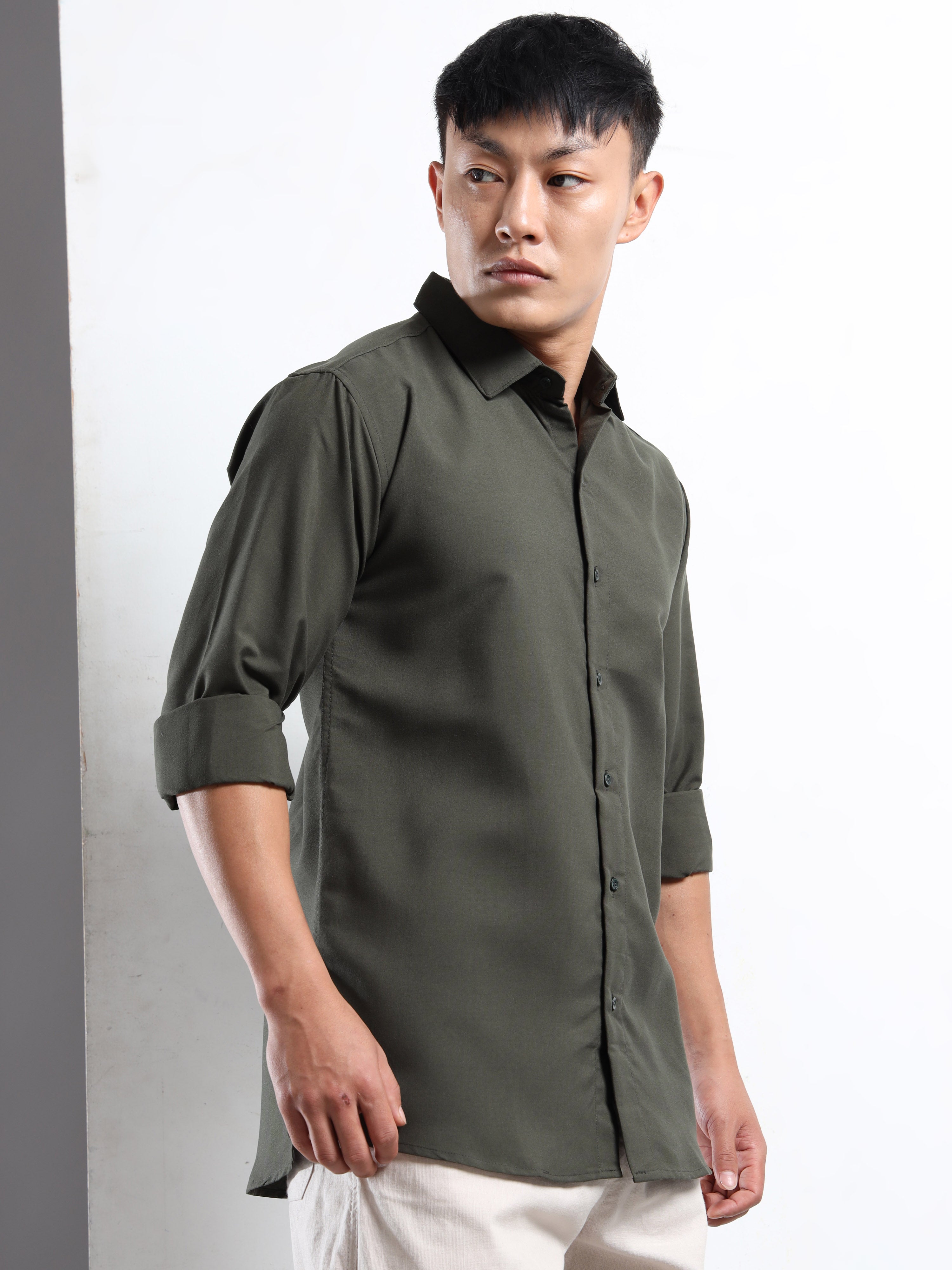 Olive Green Men Slim Fit Casual Solid Shirt