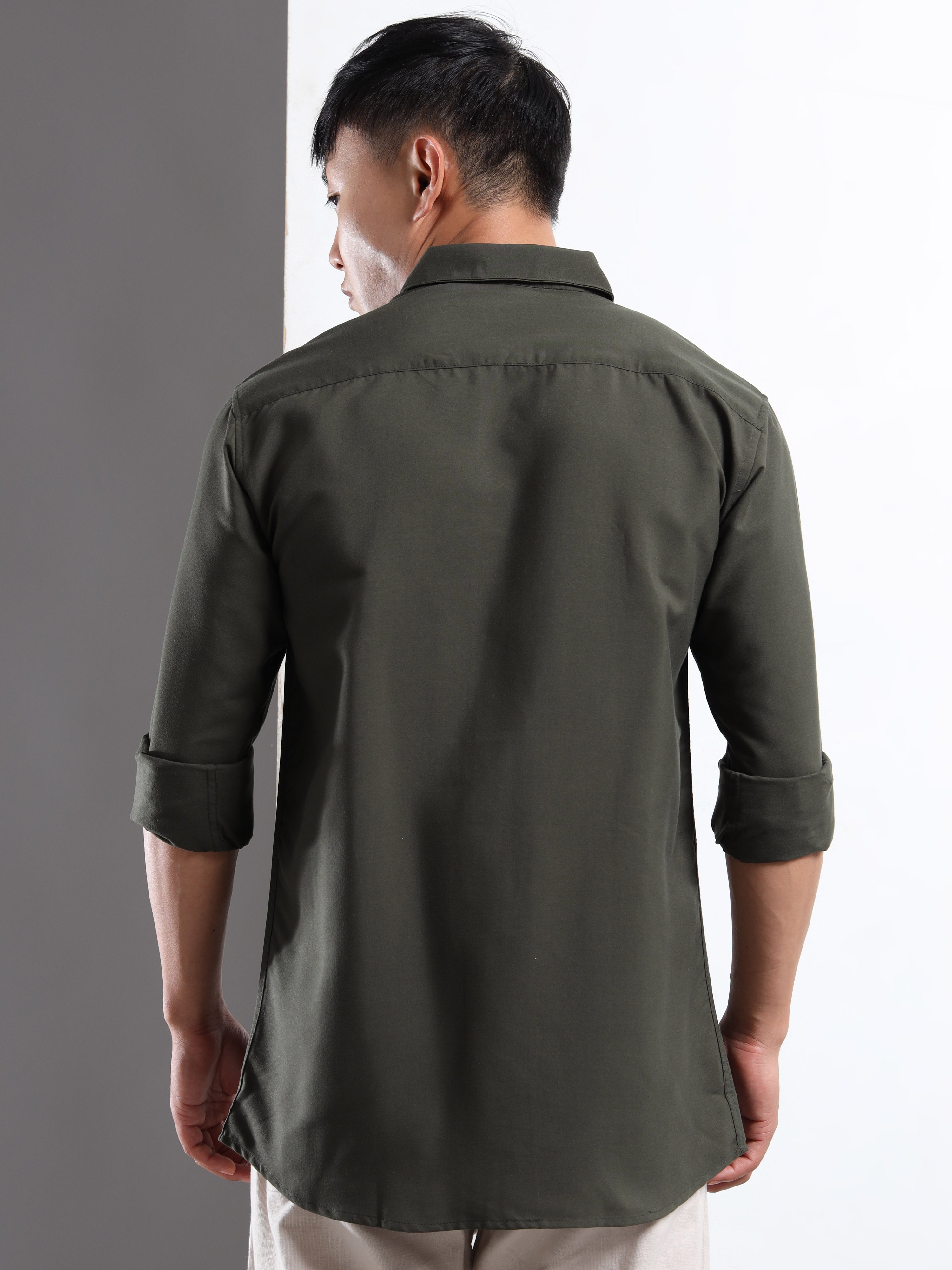 Olive Green Men Slim Fit Casual Solid Shirt