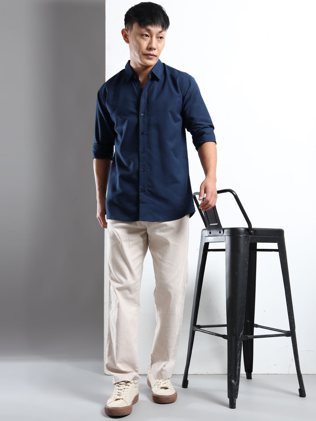 Navy Blue Men Slim Fit Casual Solid Shirt