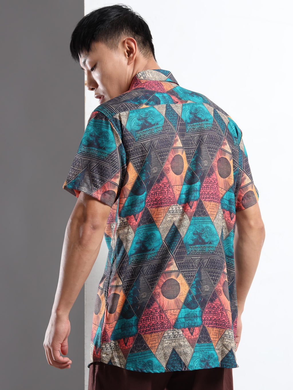 Men's Slim Fit Multi-Colour Geometric Printed Casual Shirt