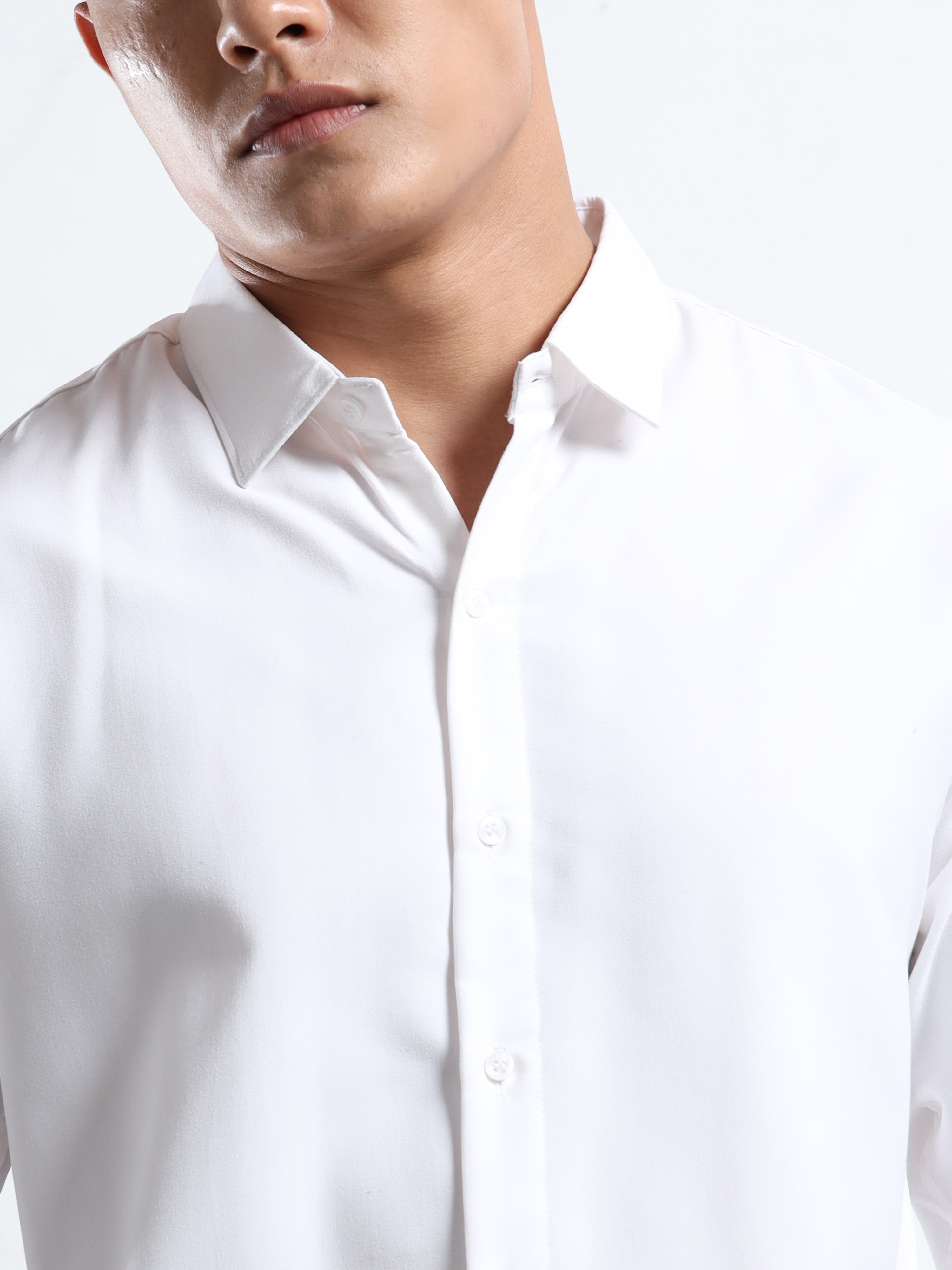 White Men Slim Fit Casual Solid Shirt