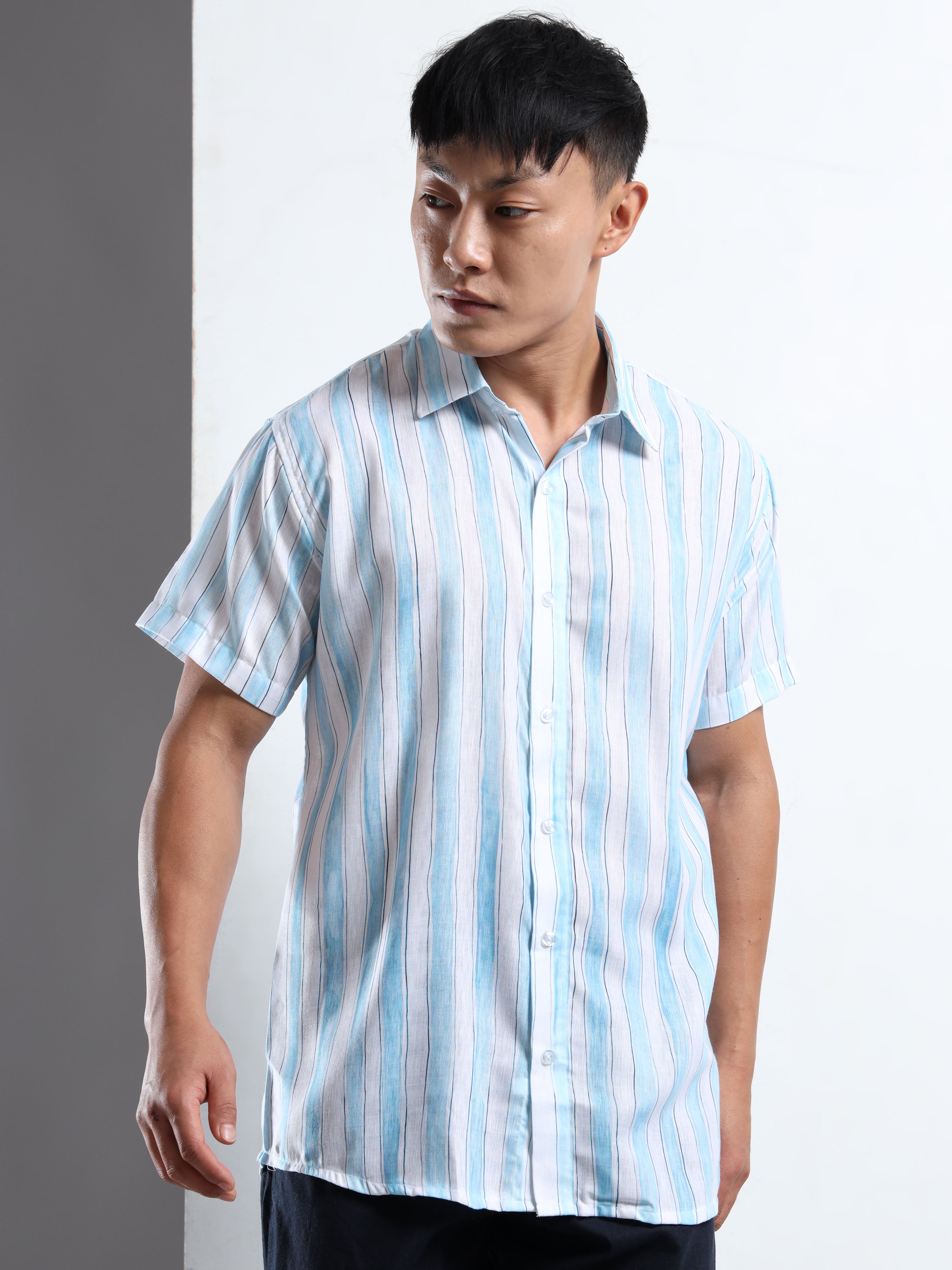 Men's Light Blue Vertical Stripe Short Sleeve Shirt