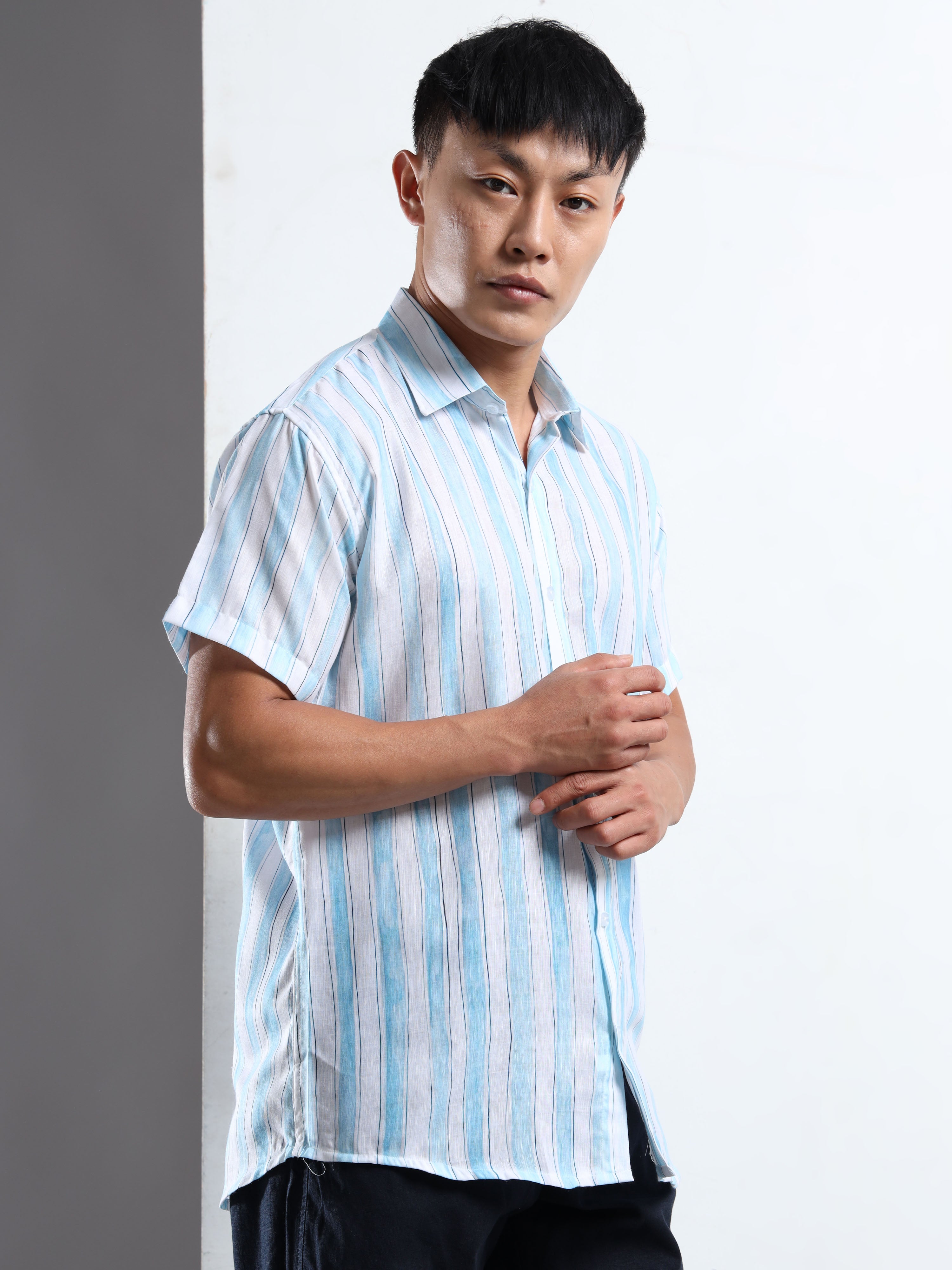 Men's Light Blue Vertical Stripe Short Sleeve Shirt