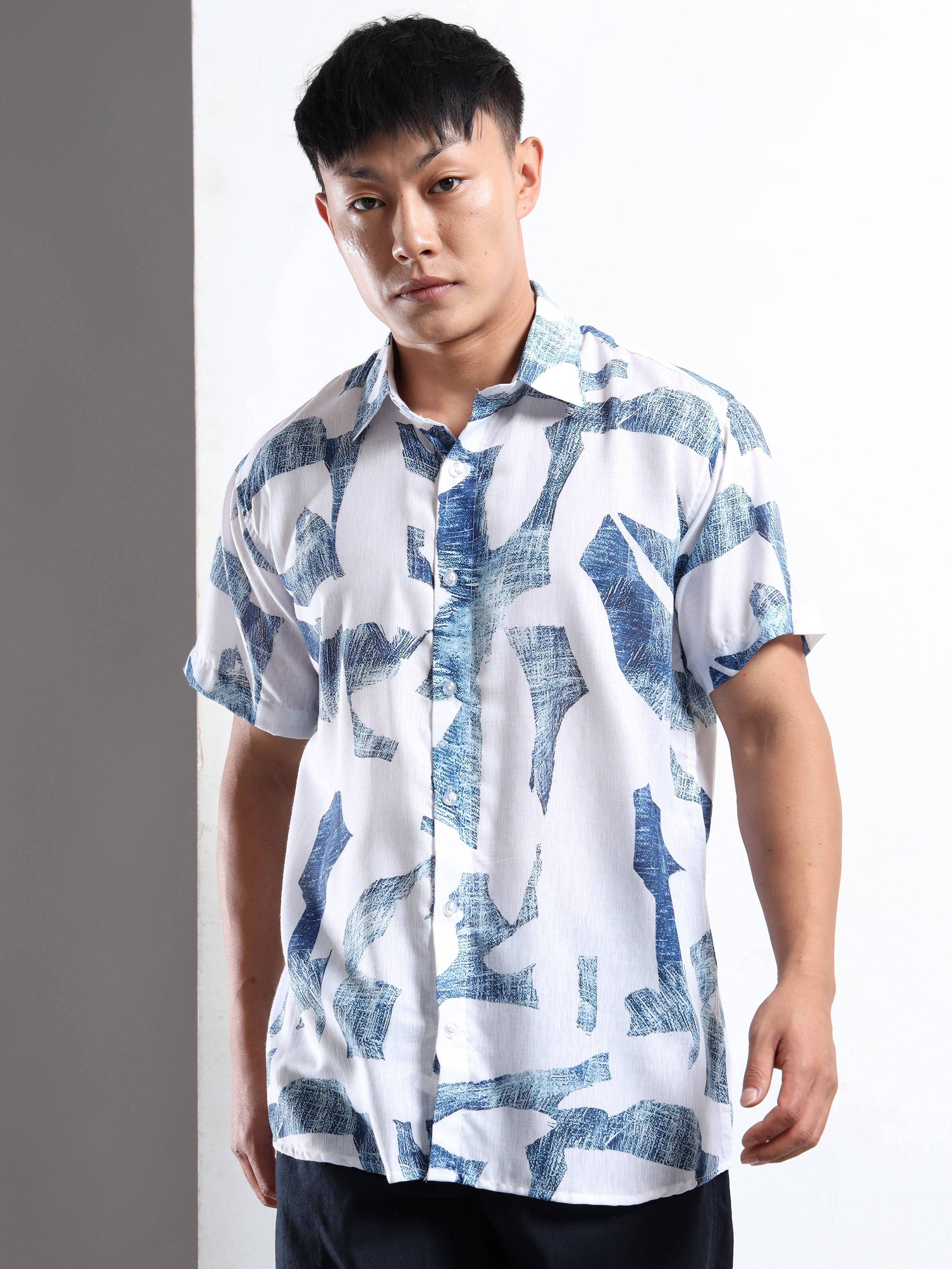 Men's Slim Fit White Blue Textured Printed Casual Shirt