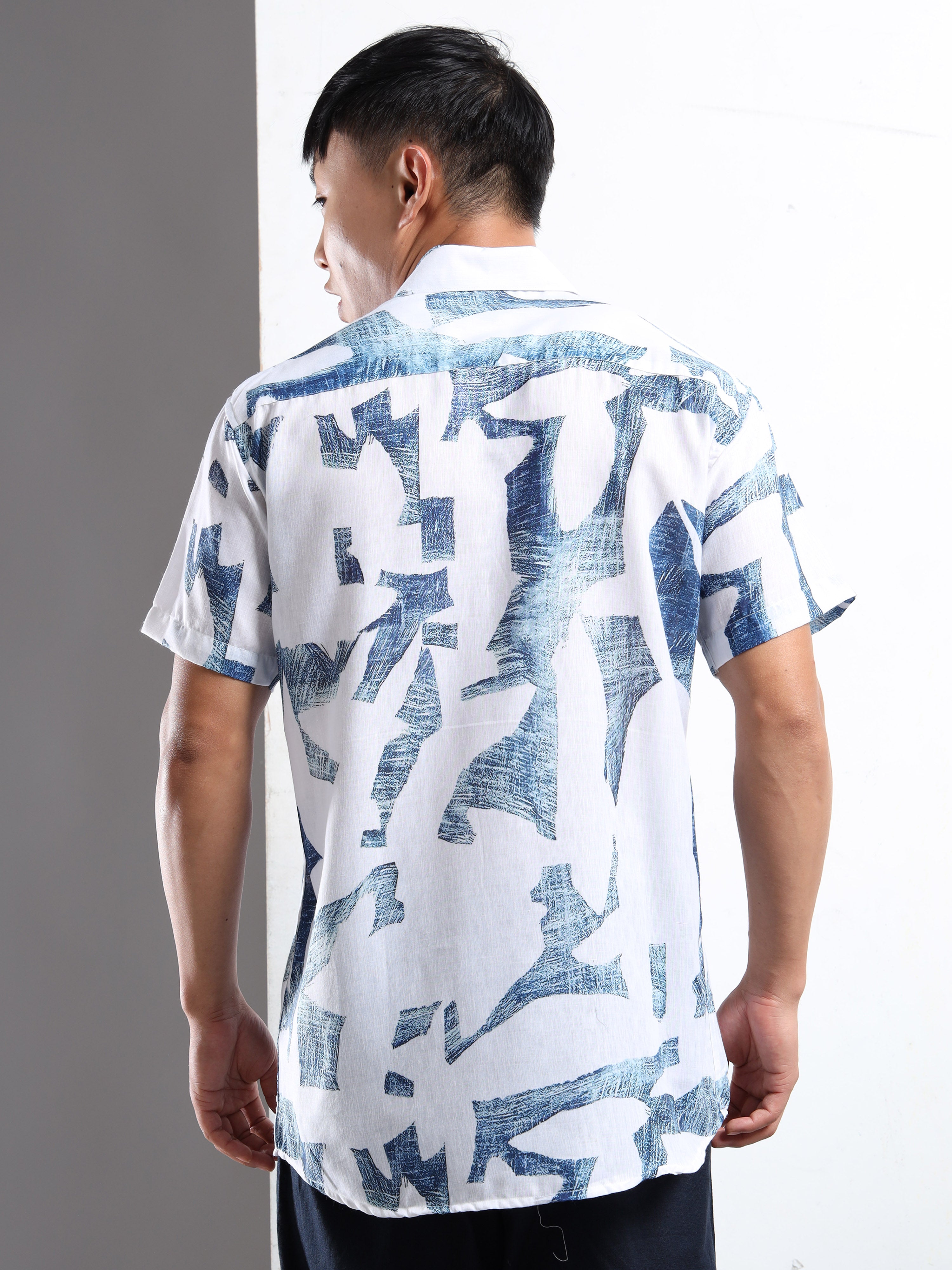 Men's Slim Fit White Blue Textured Printed Casual Shirt