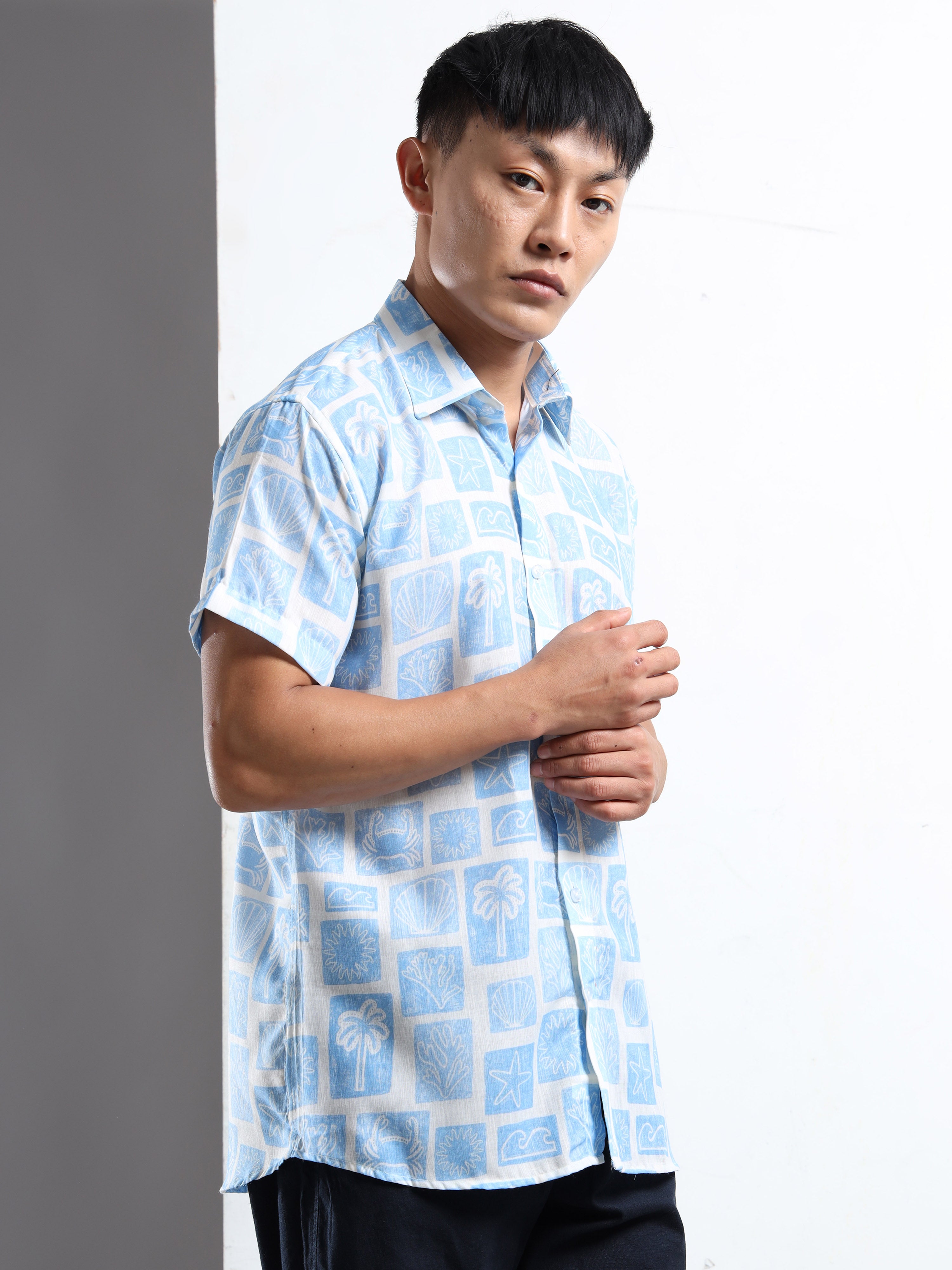 Men's Slim Fit Light Blue White Tropical Block Print Casual Shirt