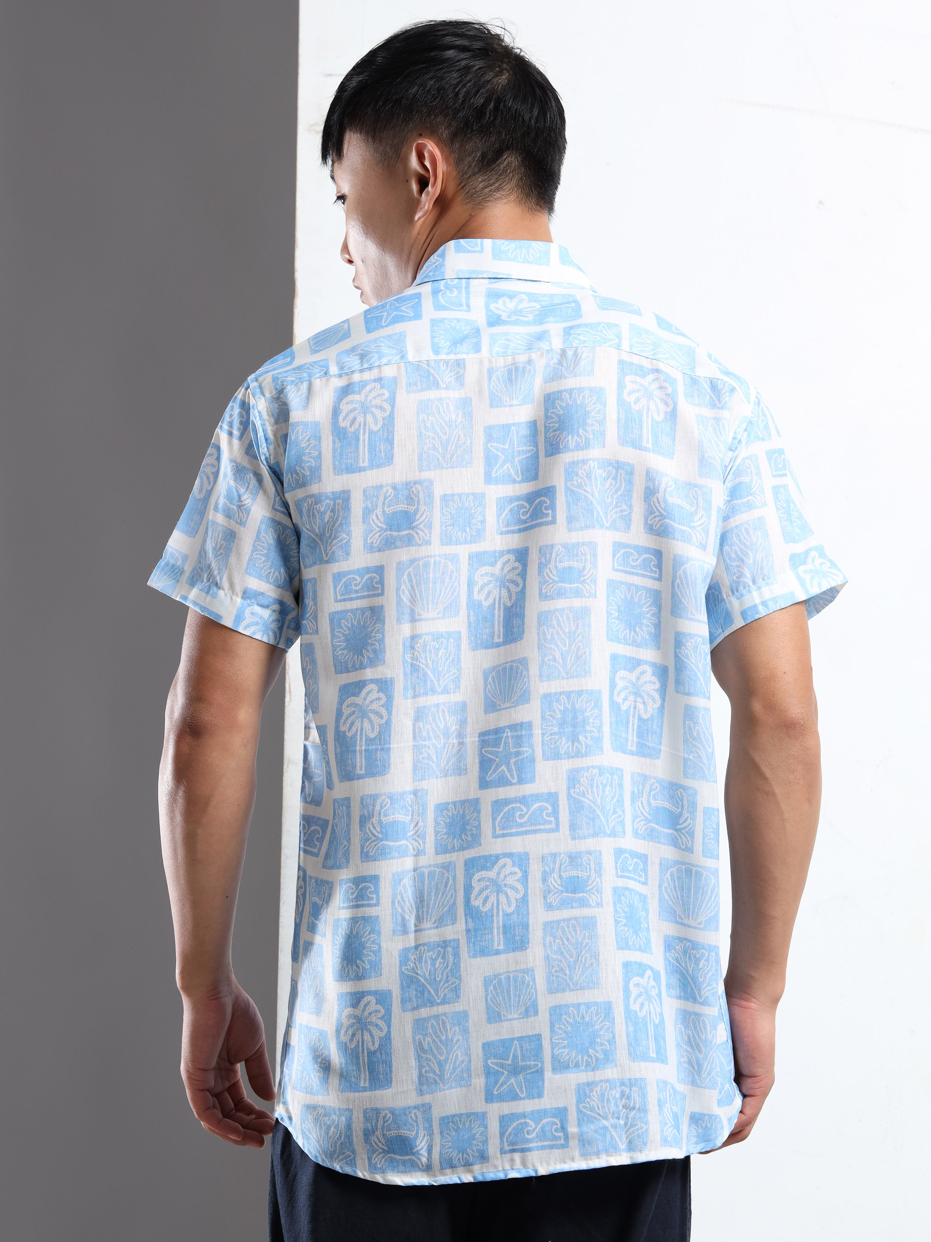 Men's Slim Fit Light Blue White Tropical Block Print Casual Shirt