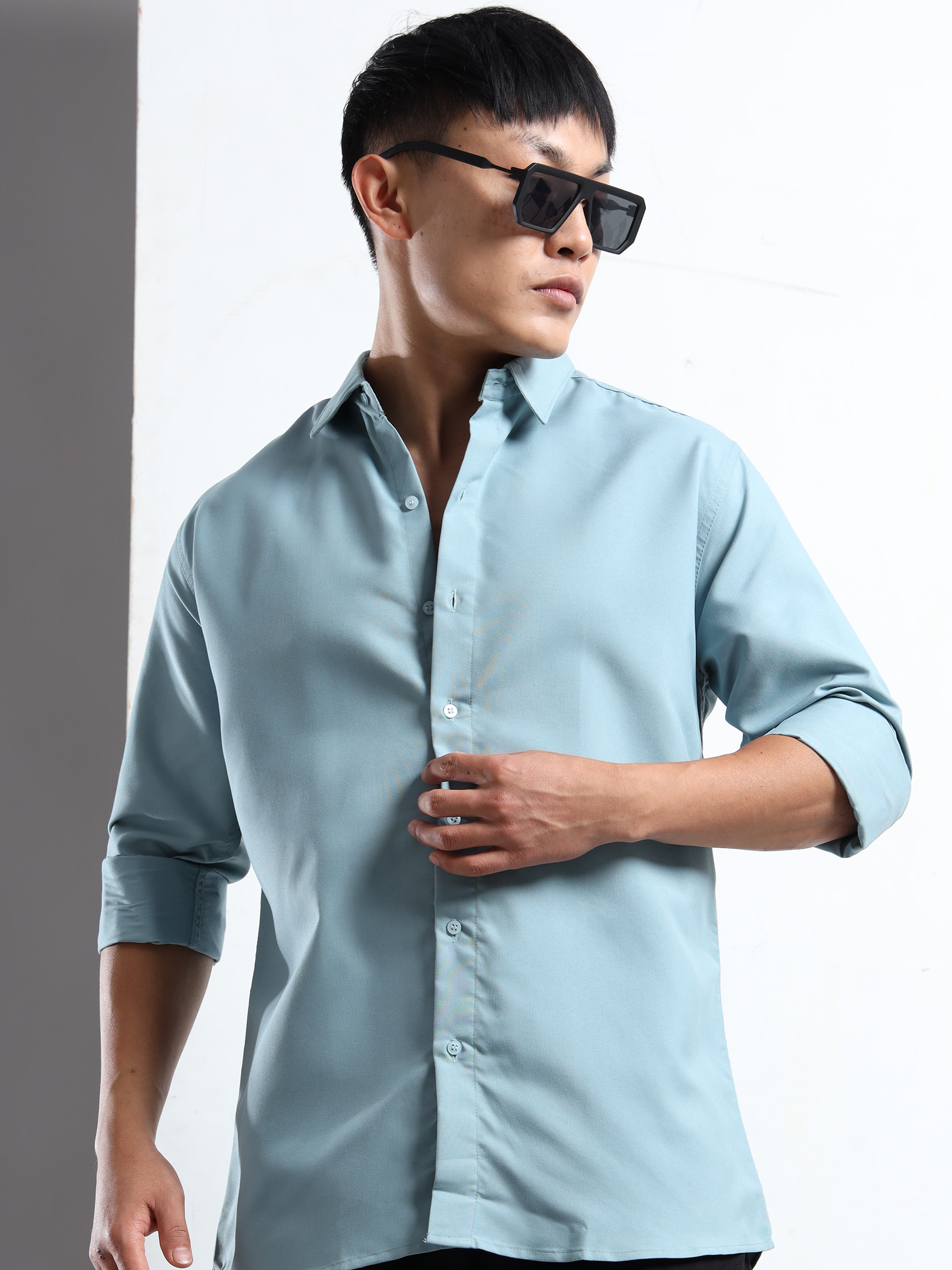 Aqua Blue Men Slim Fit Casual Solid Shirt