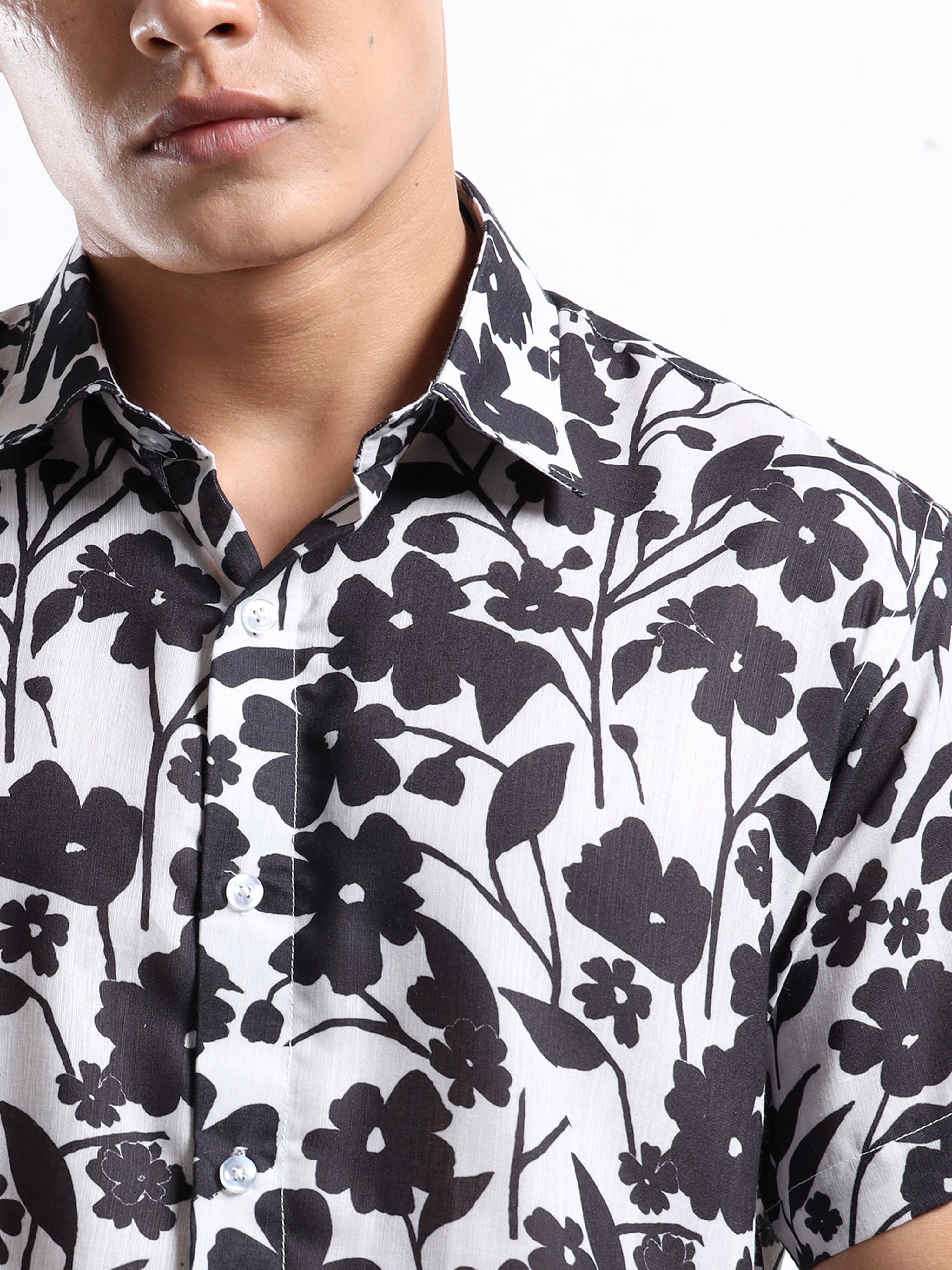 Men's Black and White Floral Short Sleeve Shirt