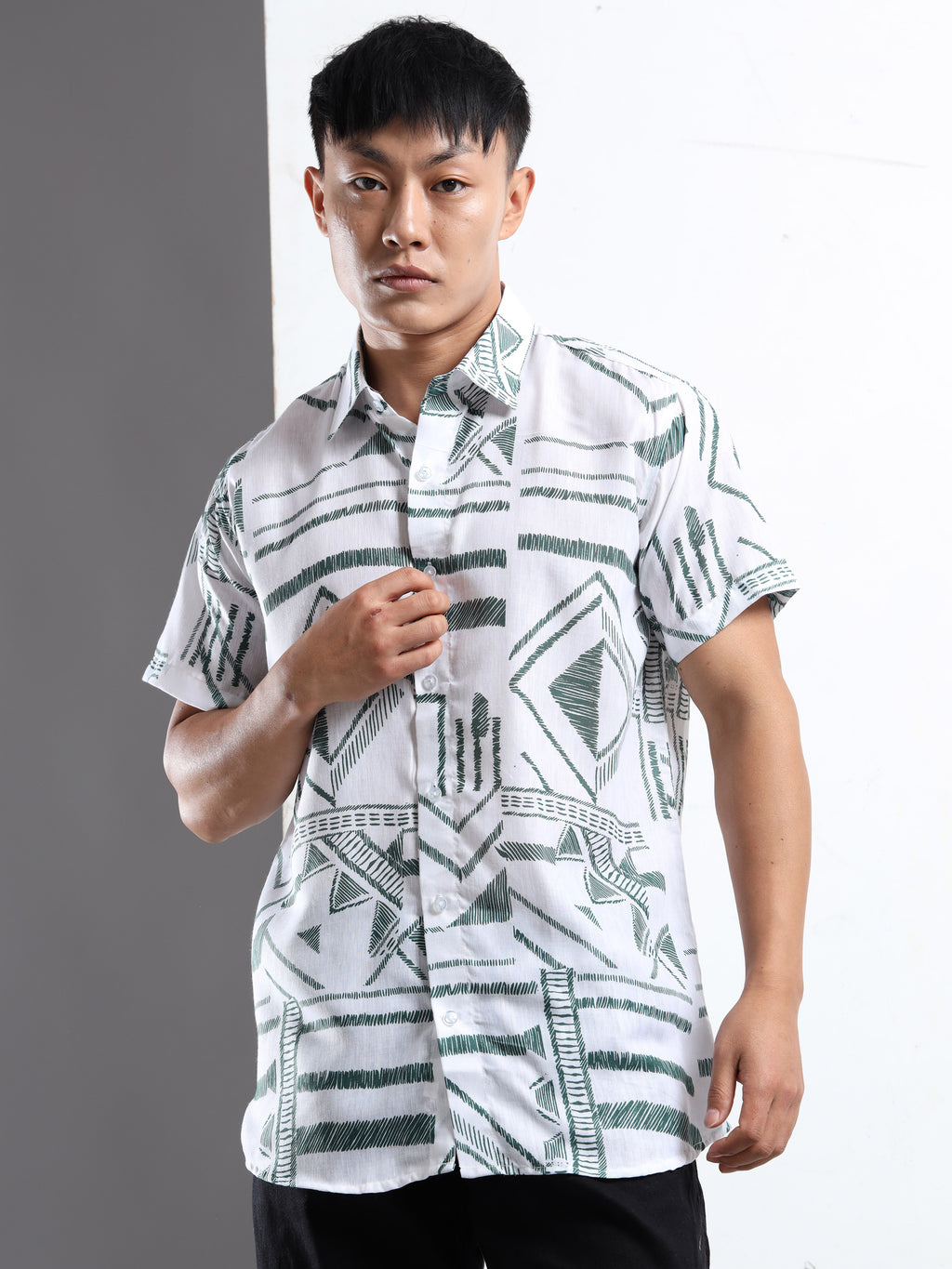 Men's Slim Fit White Green Geometric Printed Casual Shirt