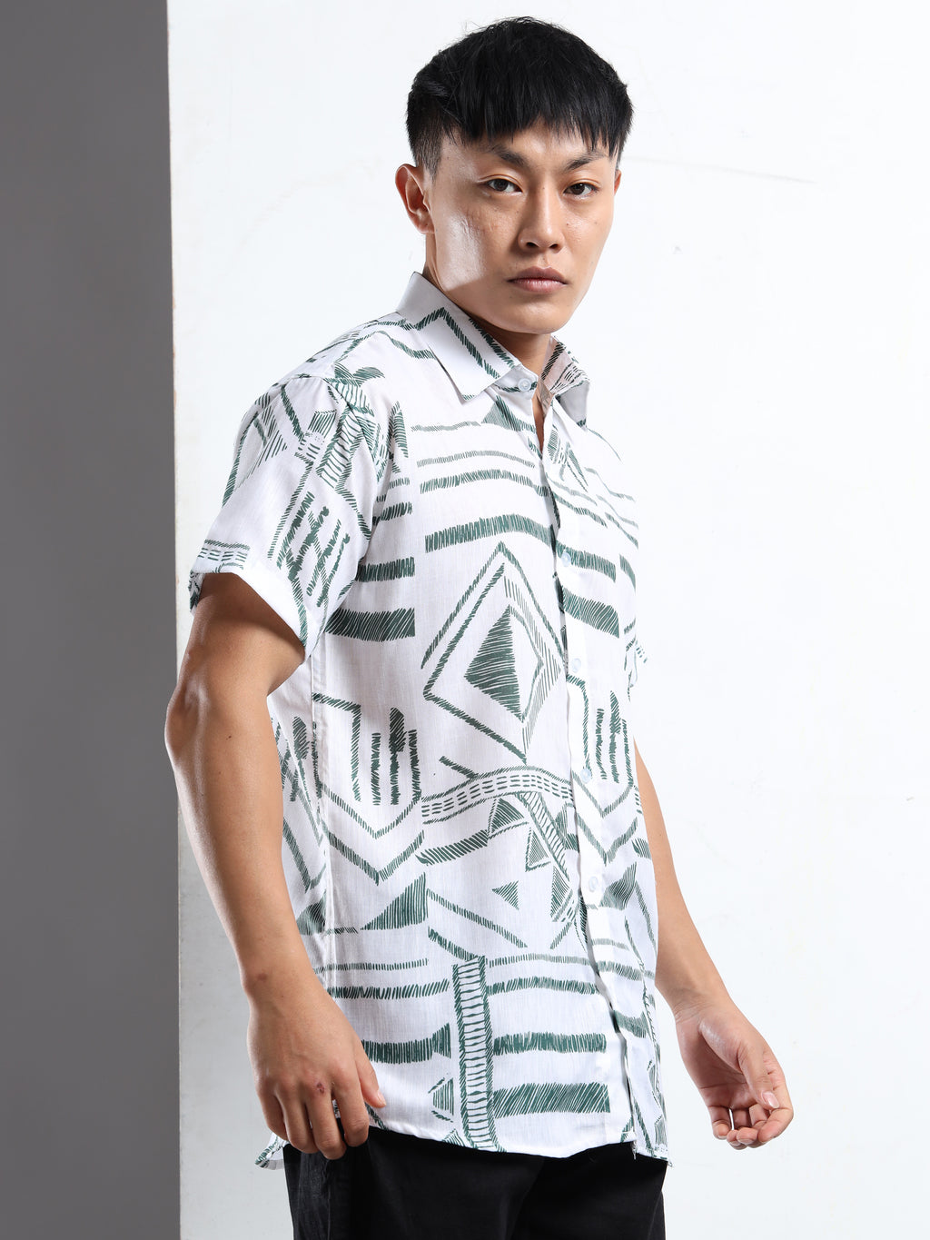 Men's Slim Fit White Green Geometric Printed Casual Shirt