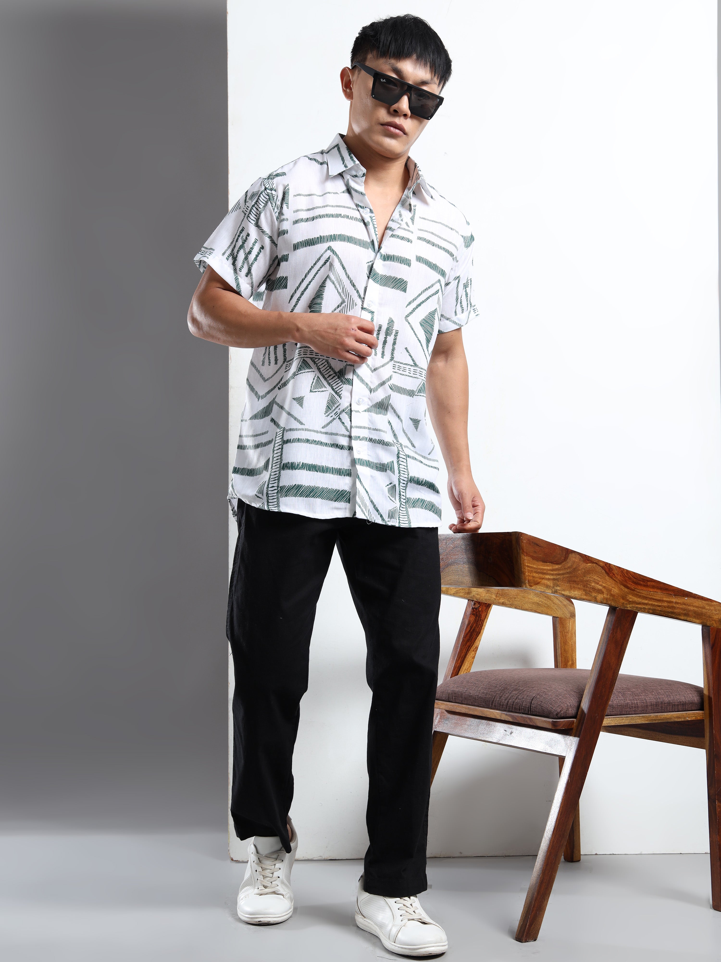 Men's Slim Fit White Green Geometric Printed Casual Shirt
