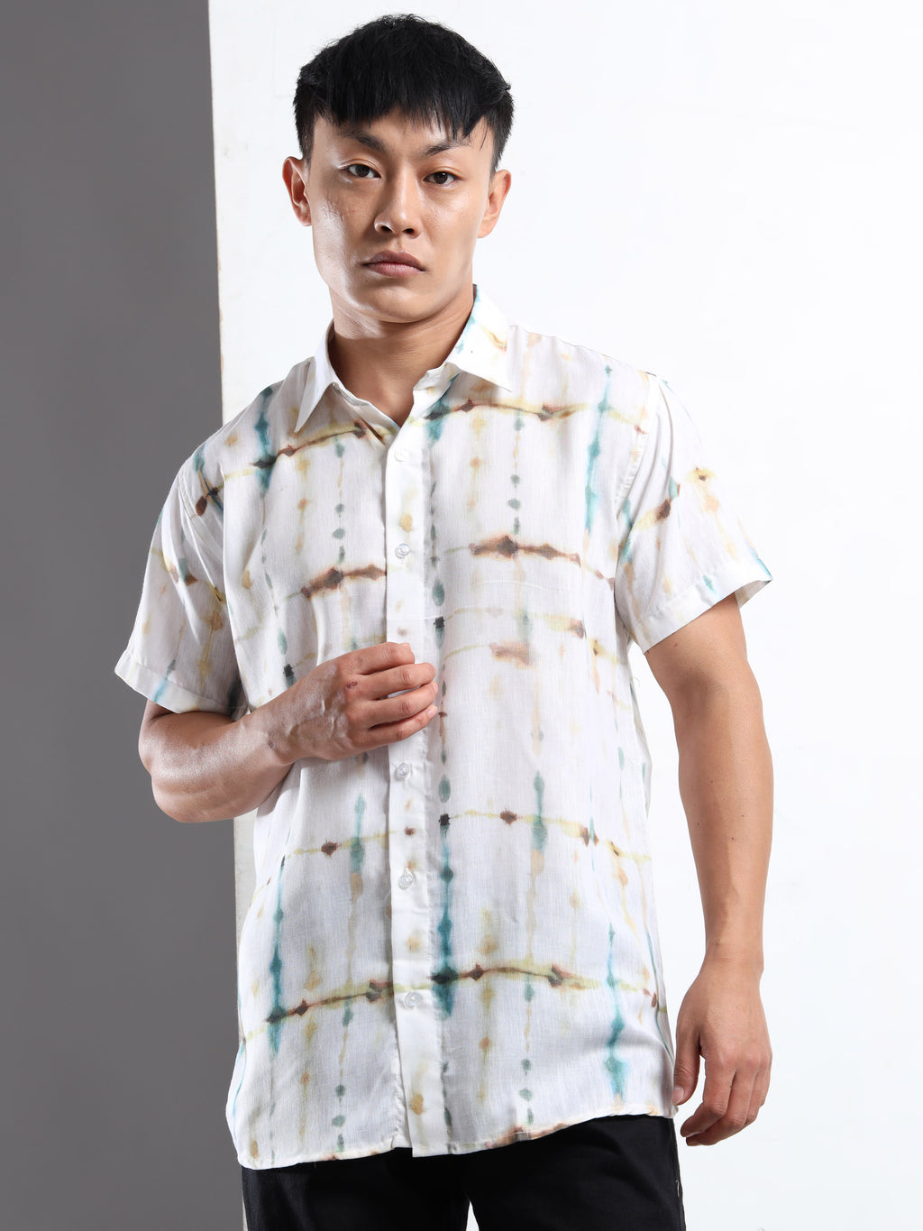 Men's Slim Fit Off-White Multi-Colour Tie-Dye Printed Casual Shirt