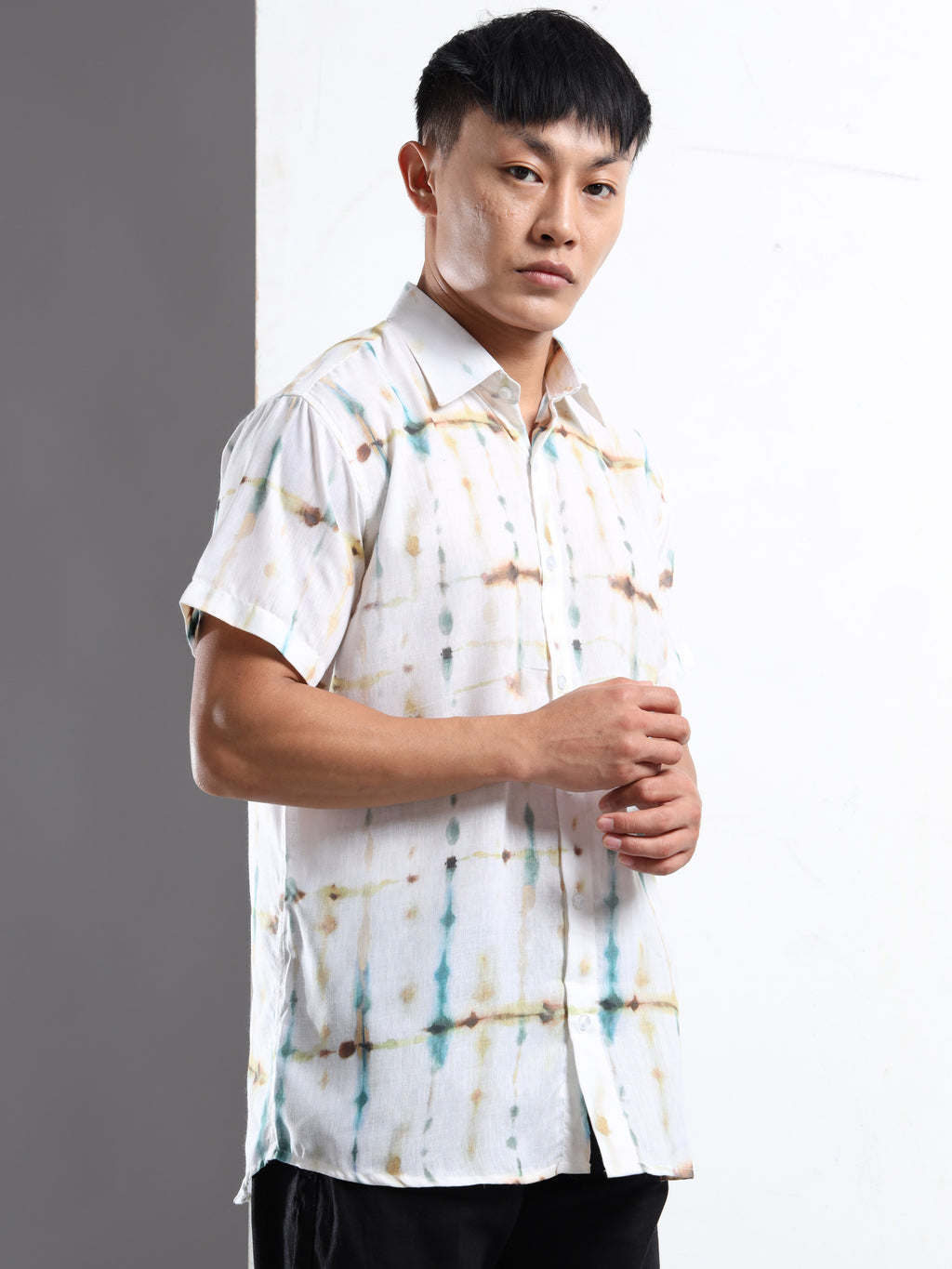 Men's Slim Fit Off-White Multi-Colour Tie-Dye Printed Casual Shirt